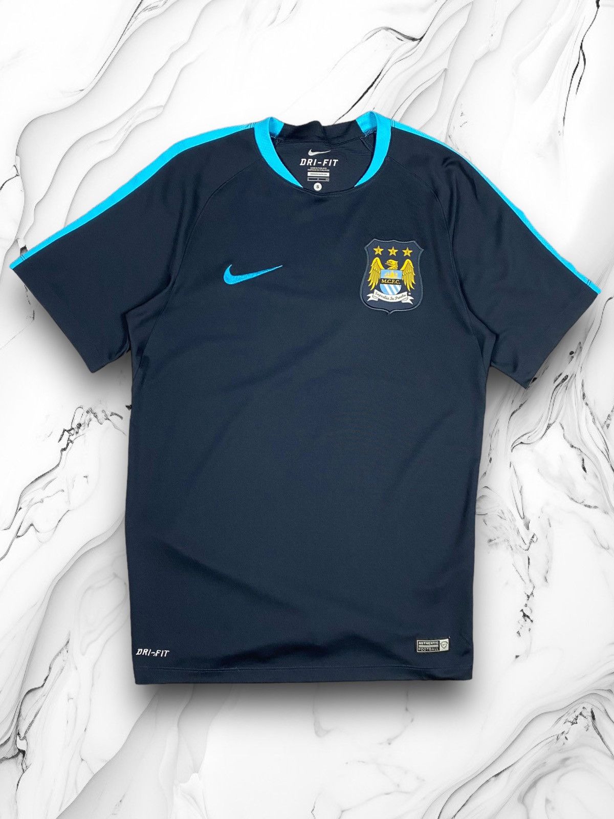 Nike Youth XS shops Manchester City 2016 Jersey ~ Dri-fit