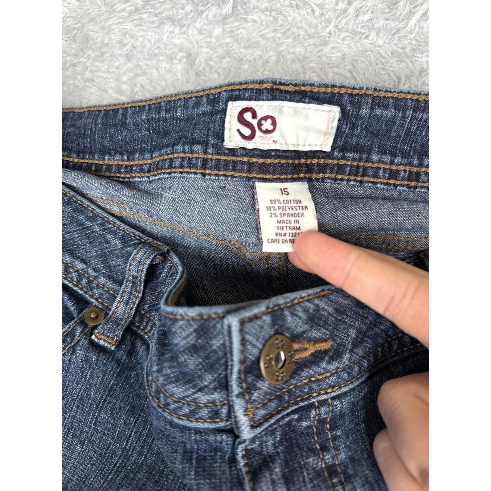 Vintage SO Juniors Bootcut Jeans 15S Blue Medium Wash Mid Rise Embroidered 34x32 Womens Denim Size 36" / US 14 / IT 50 - 6 Thumbnail