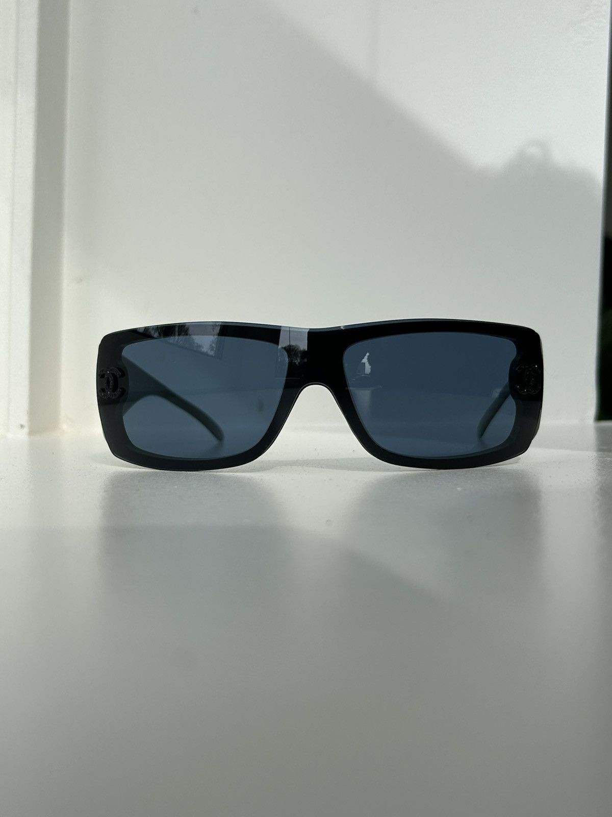 Chanel × Vintage Chanel 5088-B CC rhinestone vintage sunglasses Size ONE SIZE - 8 Thumbnail