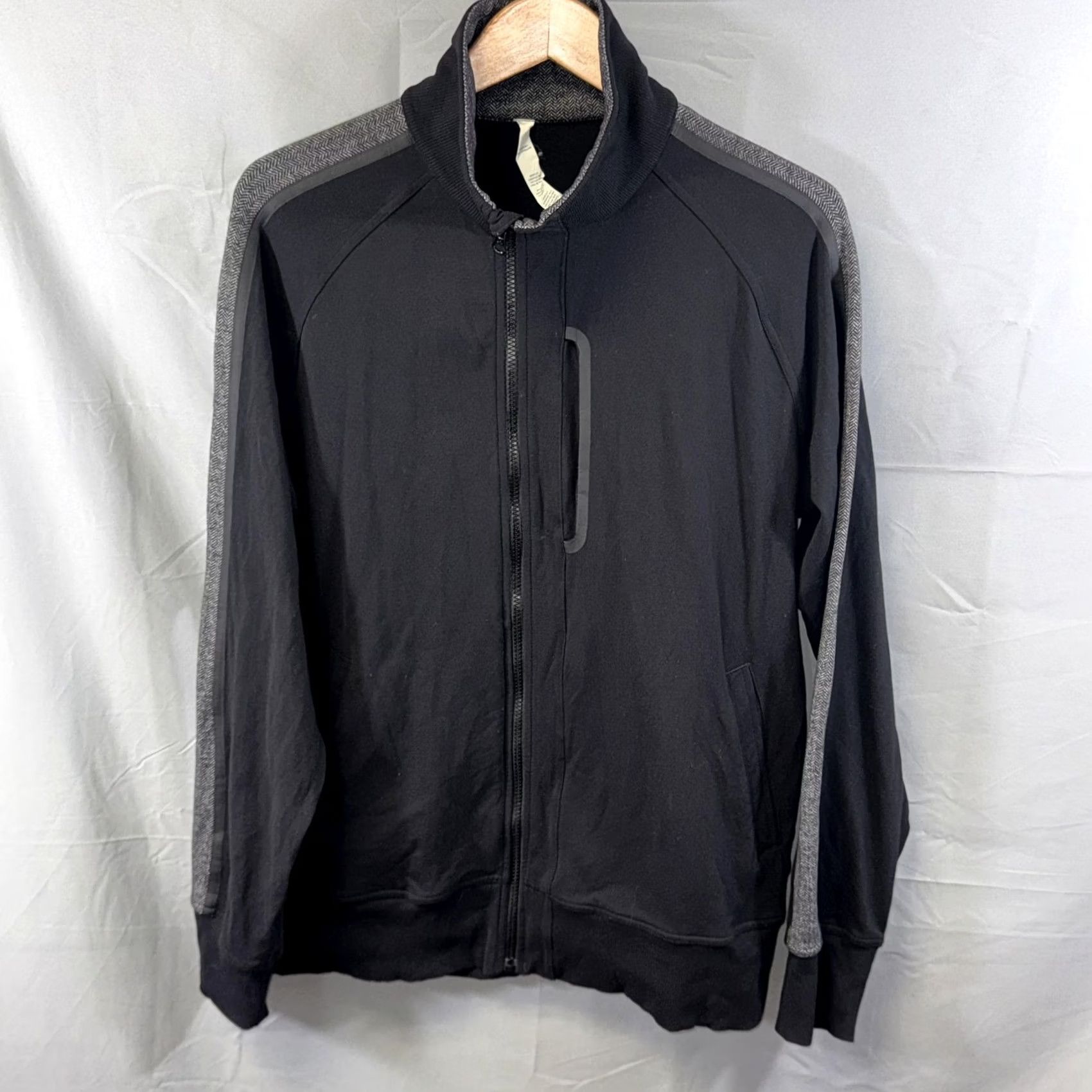 Lululemon Lululemon Athletica Jacket Mens Large Black Gray Full Zip Herringbone Raglan Track Zip Pockets Size US L / EU 52-54 / 3 - 2 Thumbnail