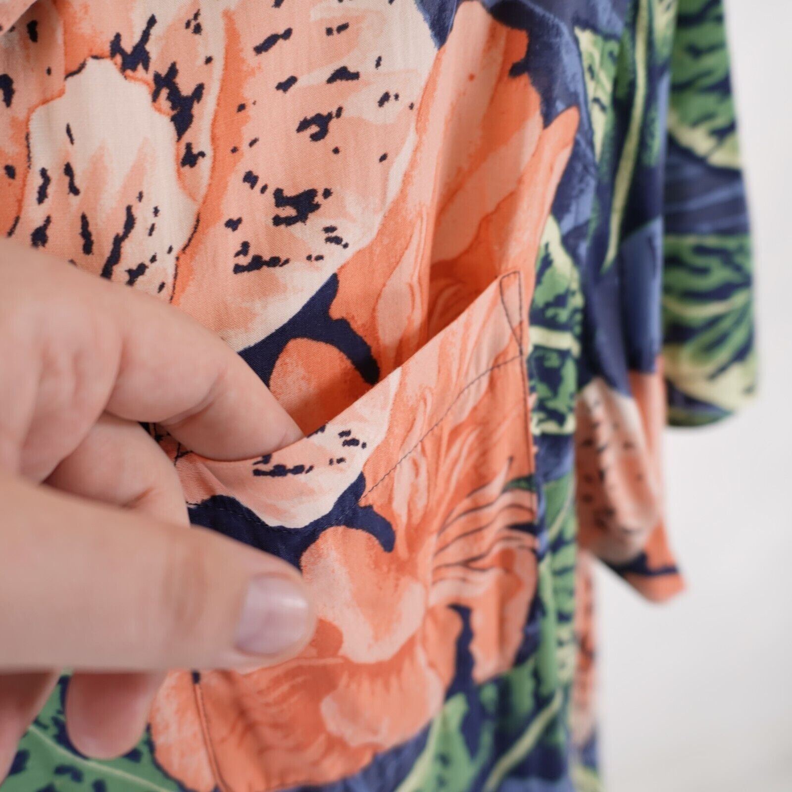 Designer Goodfellow & Co Large Blue Pink Floral Rayon Standard Hawaii Size US L / EU 52-54 / 3 - 2 Thumbnail