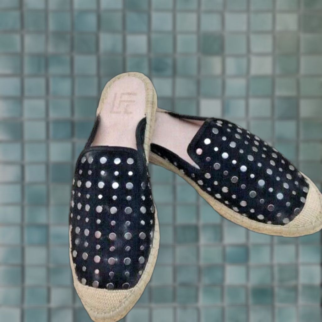 CLOSED VINTAGE LFL MULE Sandal Closed Toe Studded Black US 6 M Womens Shoes 120 Size US 6 / IT 36 - 1 Thumbnail