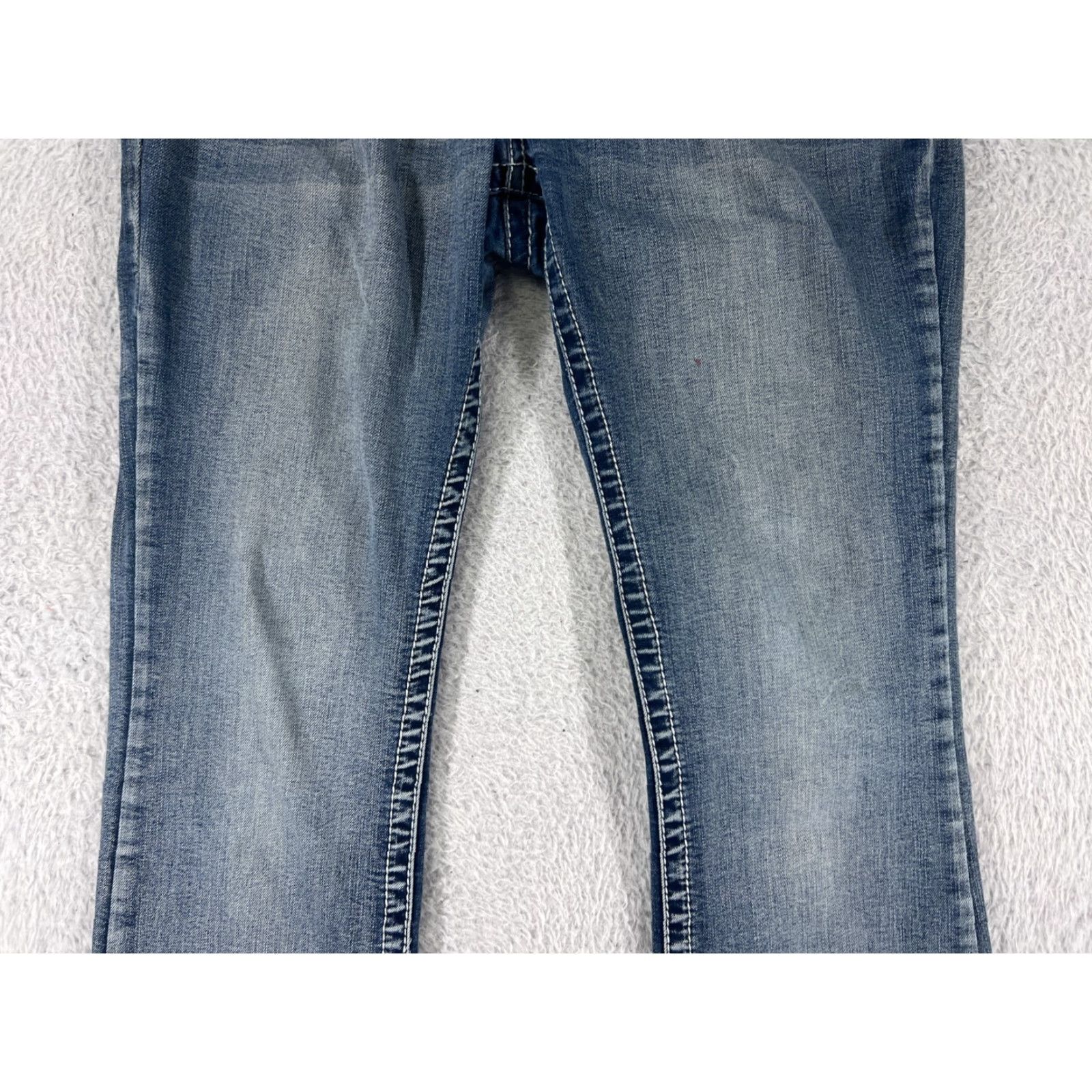 Vintage Vi Vi Diva Jeans Women 8 Blue Denim Bootcut Mid Rise Regular Inseam 32 5-Pocket Embroidered Cotton Blend Vintage? No. Size 30" / US 8 / IT 44 - 6 Thumbnail