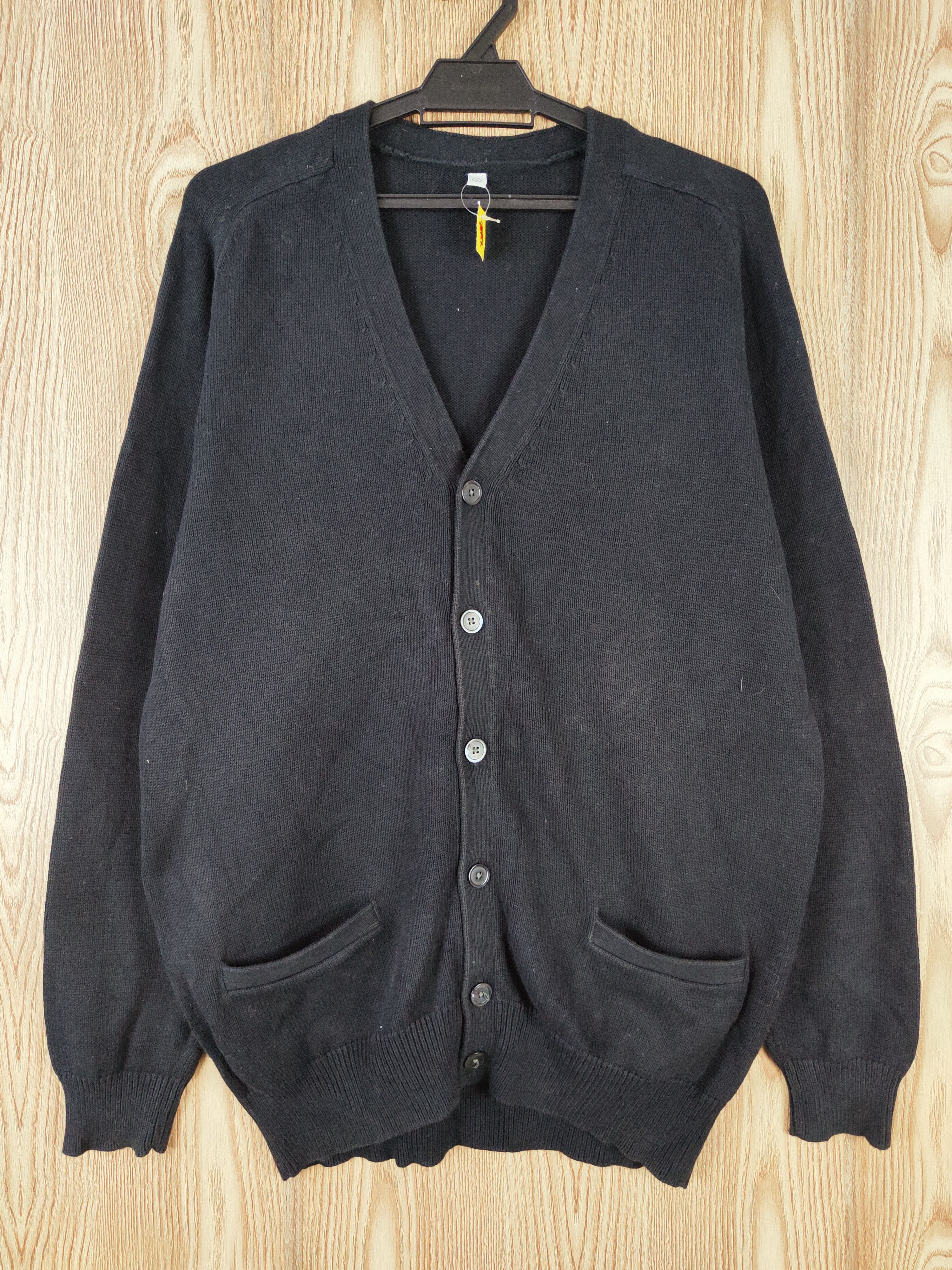 Japanese Brand Uniqlo Japan Black Knitwear Cardigan #W299 Size US L / EU 52-54 / 3 - 1 Thumbnail