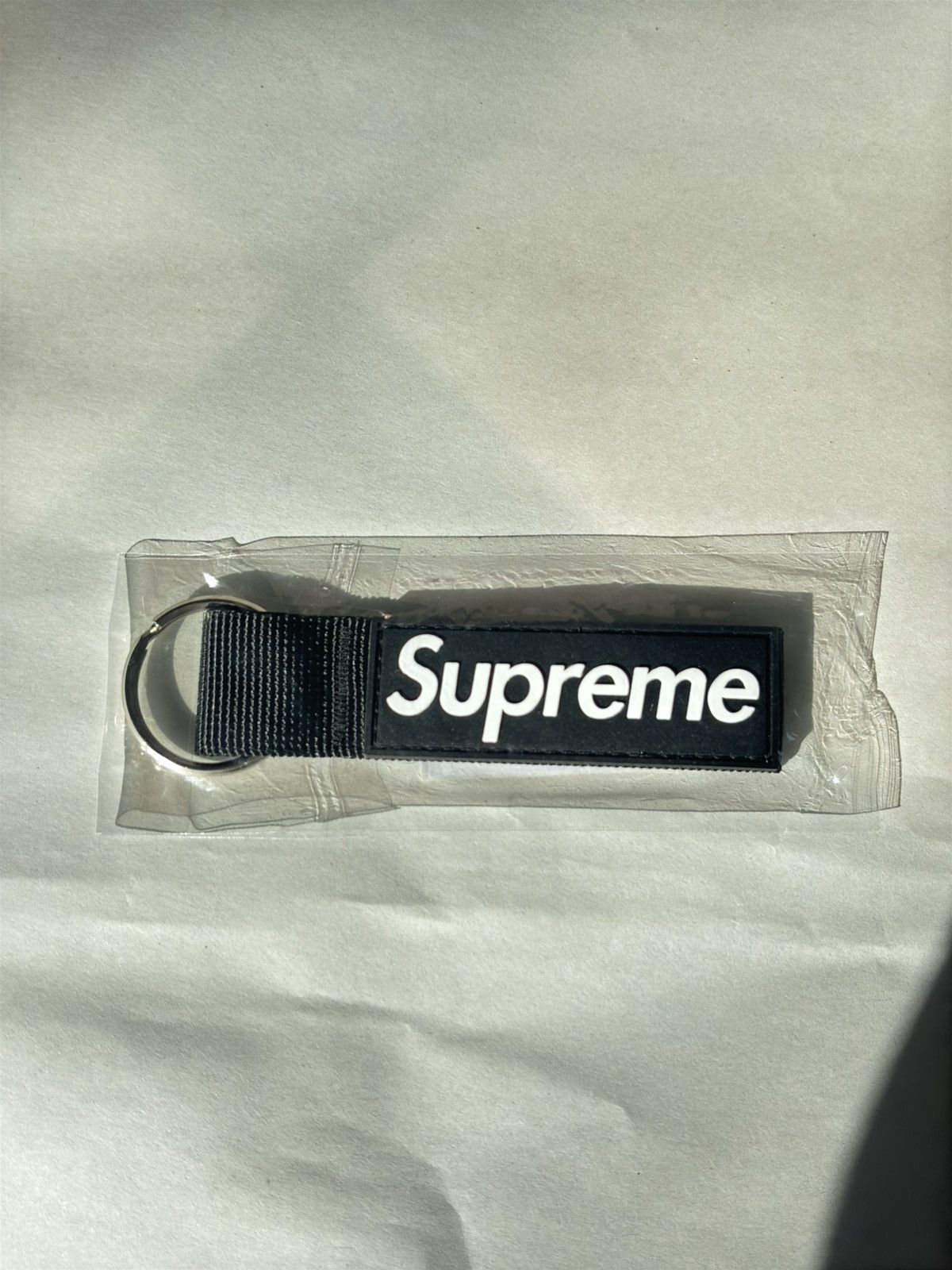 Supreme Supreme Webbing Keychain Black FW20 | Grailed