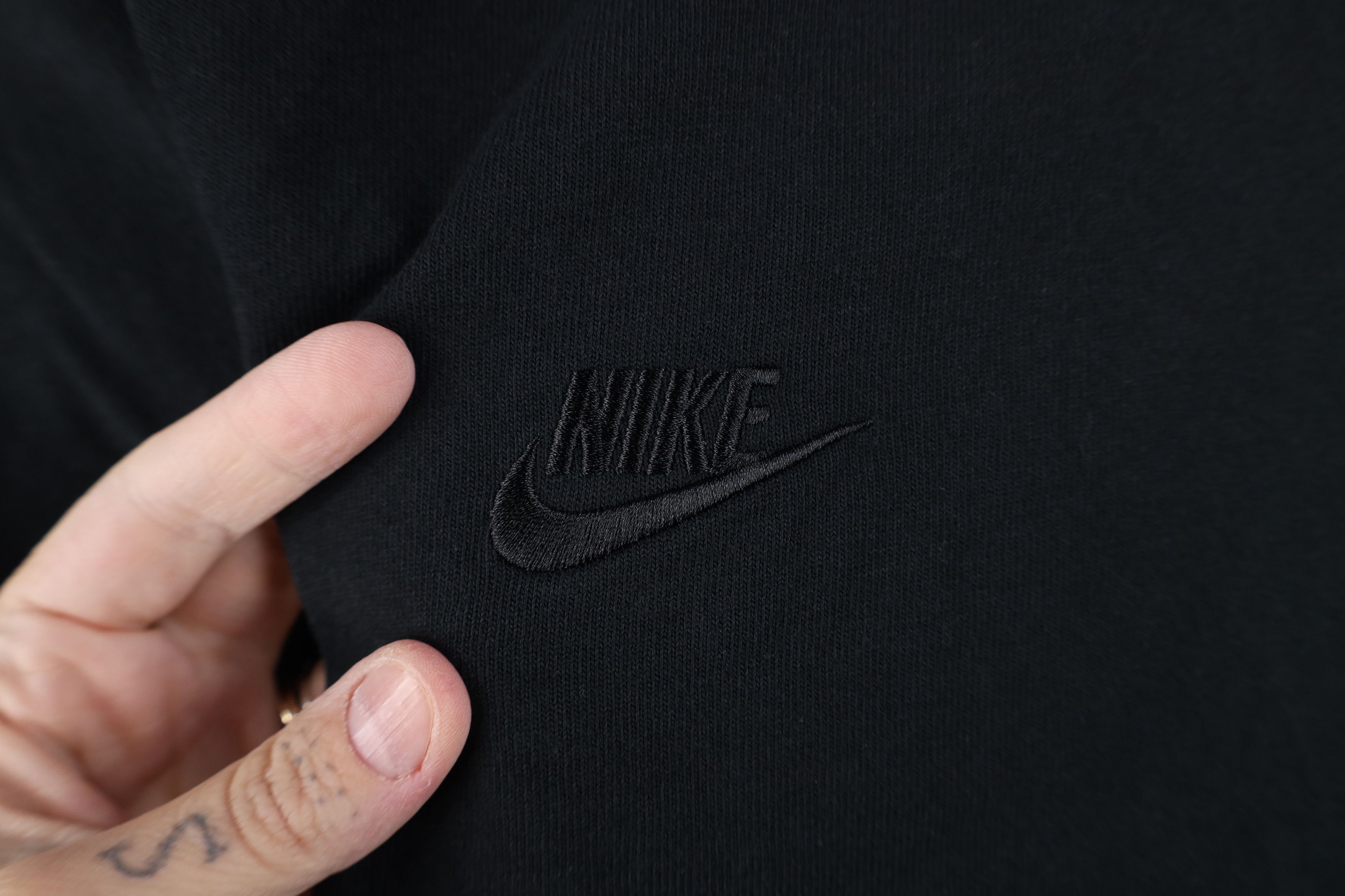 Nike Vintage Y2K Nike Center Swoosh Heavyweight T-Shirt Black Size US M / EU 48-50 / 2 - 4 Thumbnail