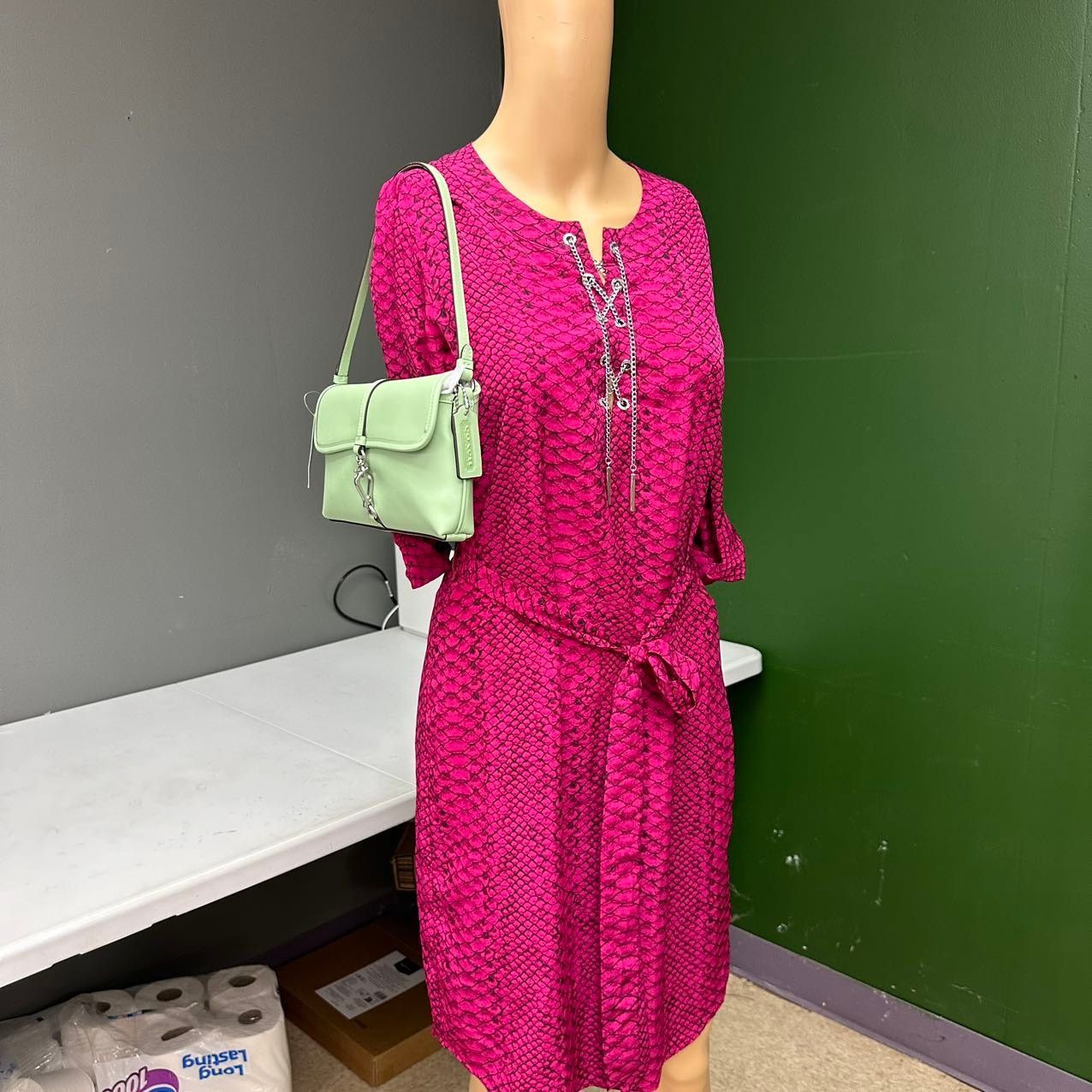 Coach Hamptons Shoulder Bag In Brass/bubblegum Pink Leather in Green, Women's