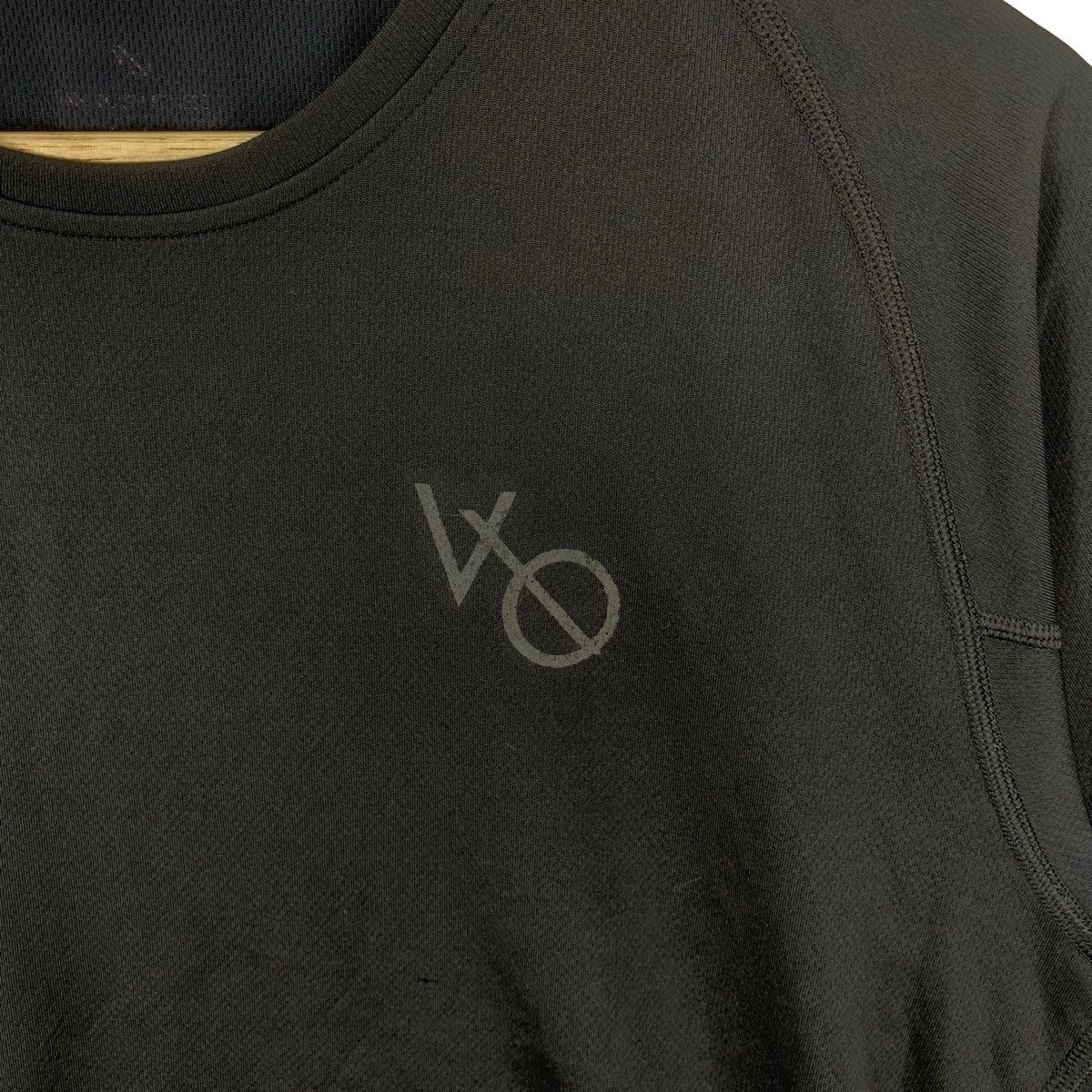 Vanquish VANQUISH Fitness Small Logo Tee Shirt Top Jersey Activewear Size US S / EU 44-46 / 1 - 5 Thumbnail