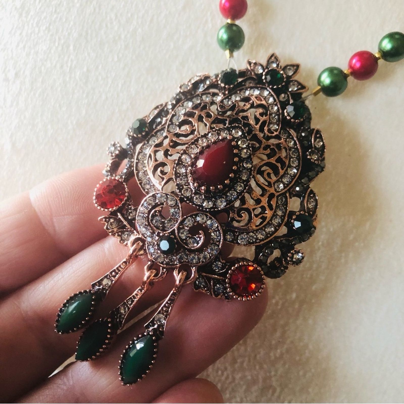 Handmade Handcrafted regal look ruby & emerald amulet Pearl necklace Size ONE SIZE - 8 Thumbnail