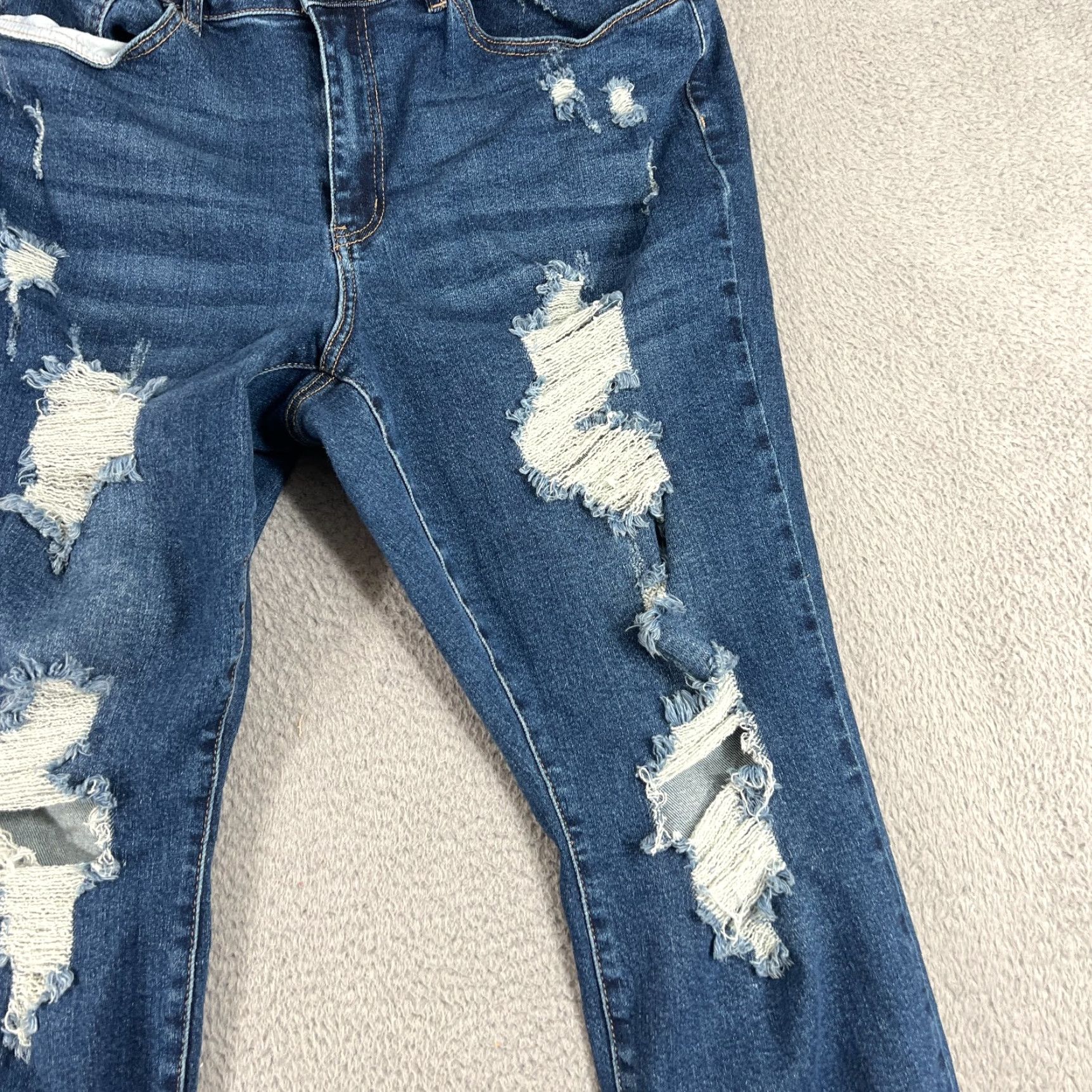 Vintage Judy Blue Jeans Womens Plus Sz18 Distressed Grunge Boyfriend Fit 5-Pocket Denim Blue Slim Fit Jeans Women Size 40" / US 18 - 2 Thumbnail