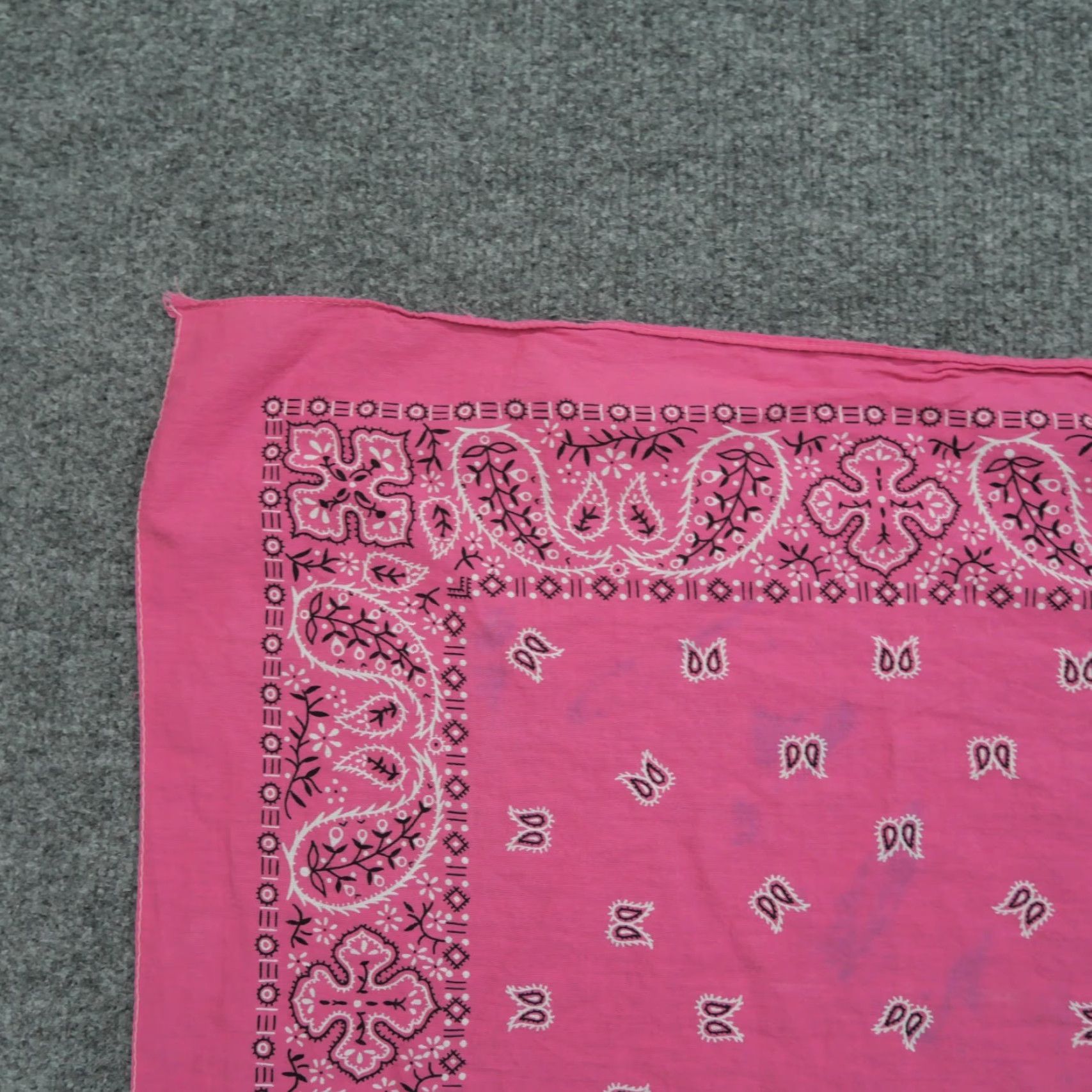 Pinko VINTAGE Wamcraft Bandana Paisley Red Cotton Handkerchief Men Bandana condition 6/10 Size ONE SIZE - 4 Thumbnail