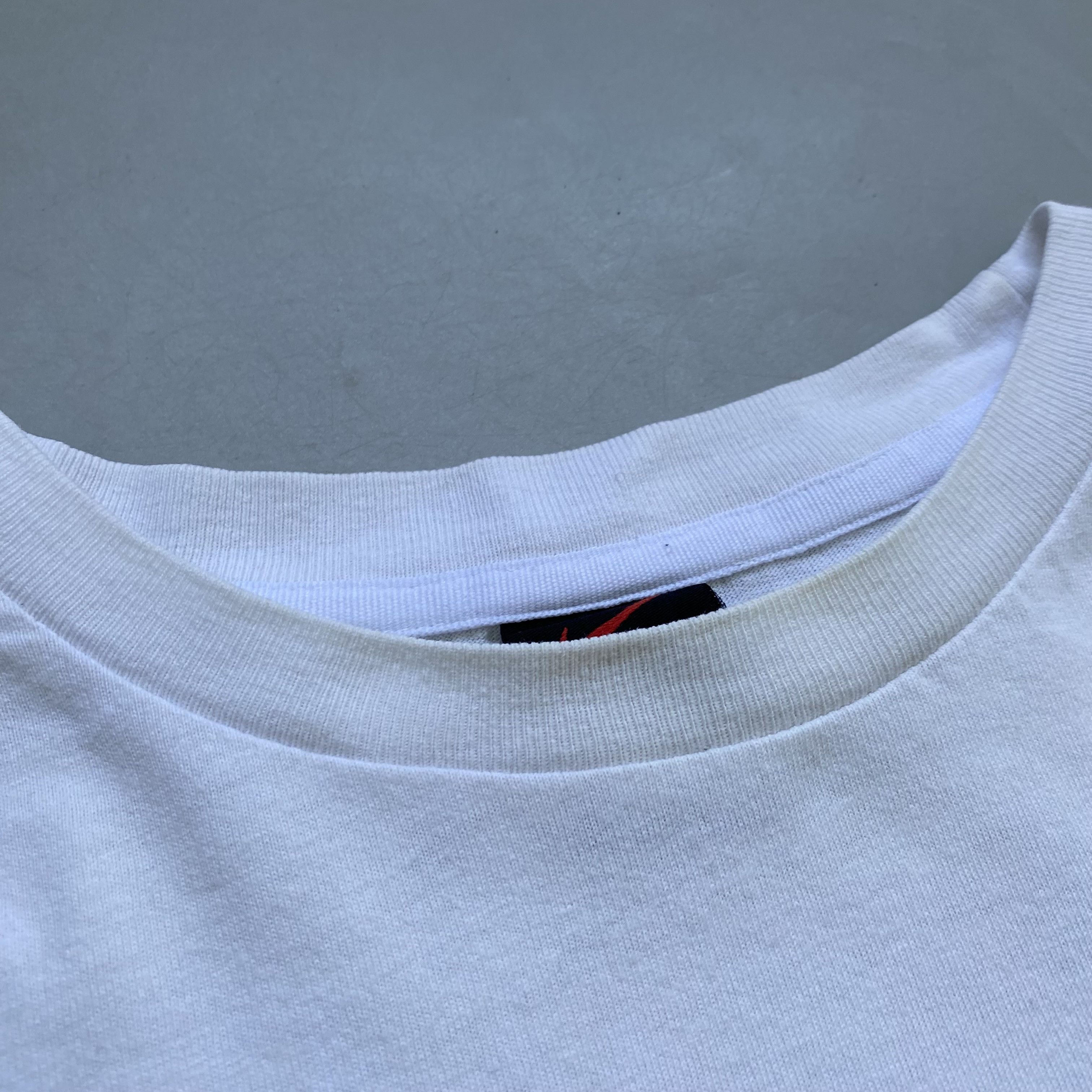 Nike ⚪️ Vintage 80s Nike Mini Swoosh logo TEE shirt Size US L / EU 52-54 / 3 - 6 Thumbnail