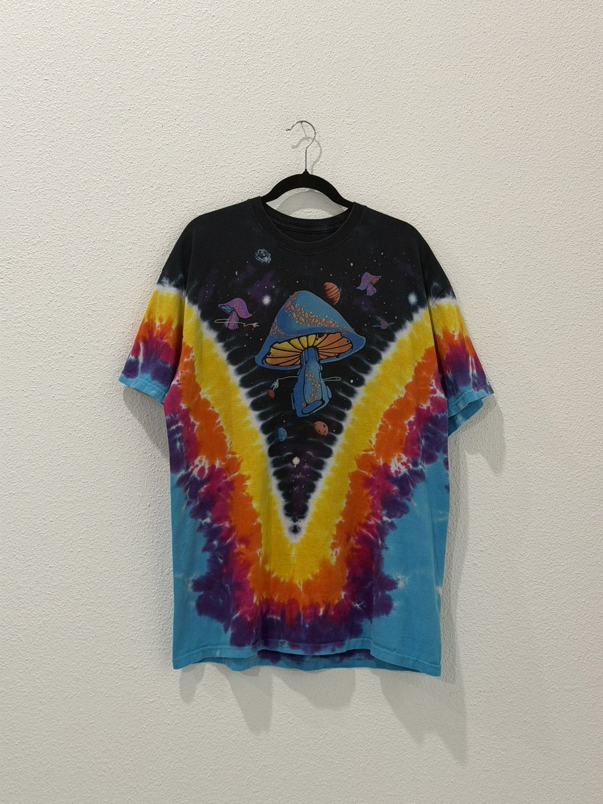 Liquid Blue VTG Liquid Blue Space Shrooms Psychedelic TieDye Tshirt XXL Size US XXL / EU 58 / 5 - 1 Thumbnail
