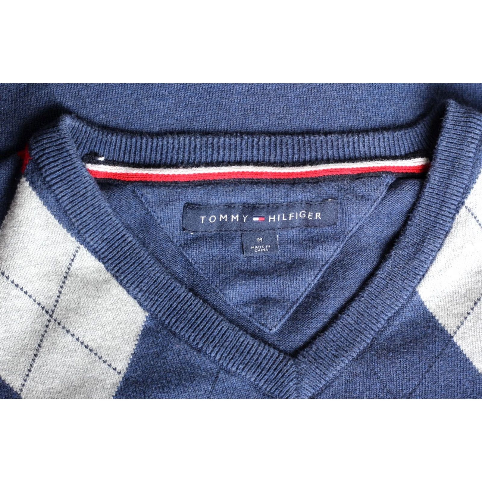 Tommy Hilfiger TOMMY HILFIGER Jumper Sweater Men Size M Cotton V Neck Check VR3469 Size US M / EU 48-50 / 2 - 5 Thumbnail