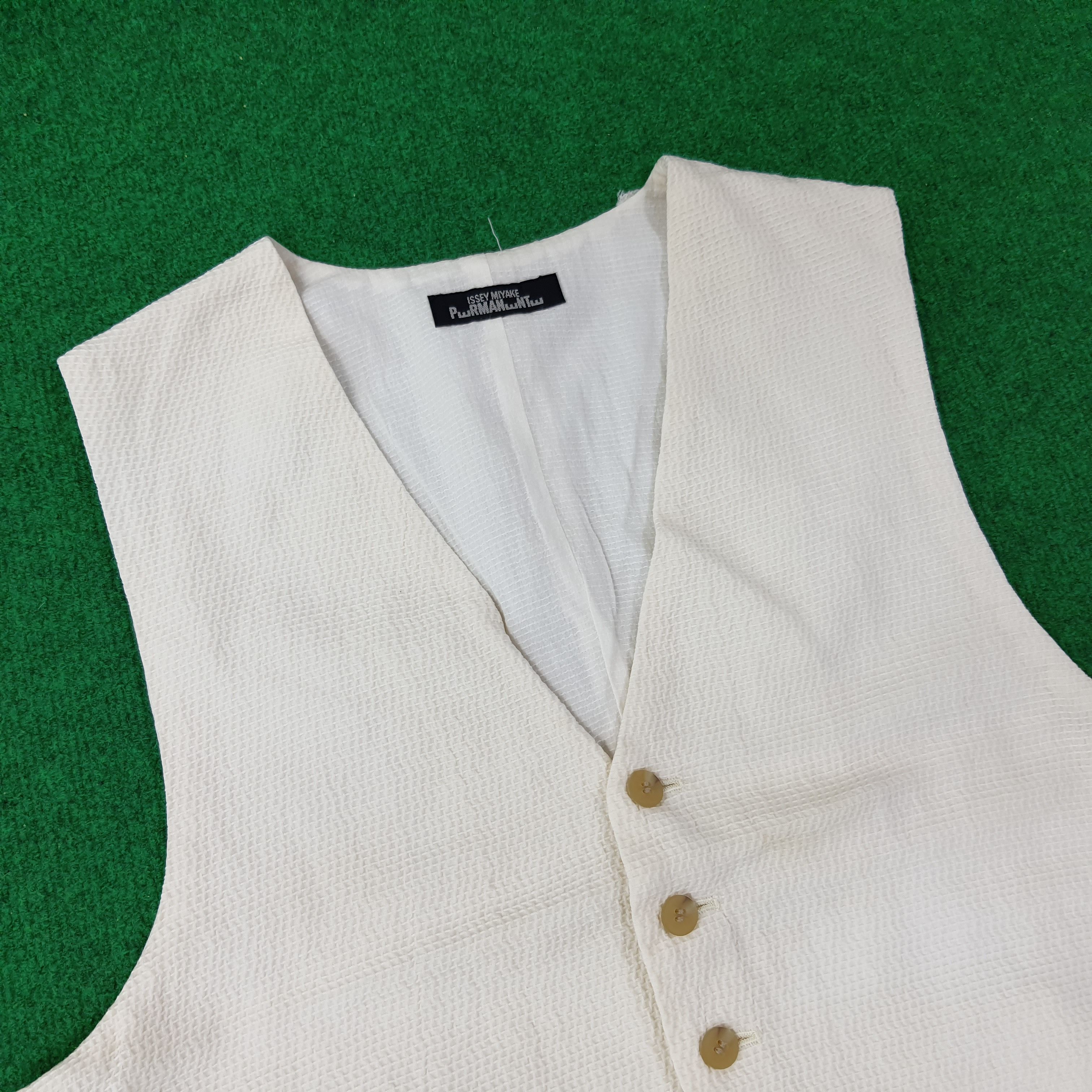 Issey Miyake Vintage Issey Miyake Permanente Japan Designer Vests C259N19 Size US S / EU 44-46 / 1 - 2 Thumbnail