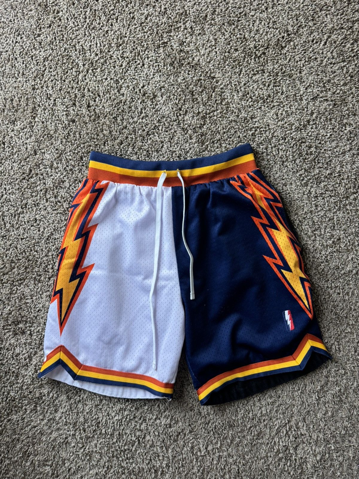 Other Collect and Select Golden State Warriors Shorts Size US 30 / EU 46 - 1 Thumbnail
