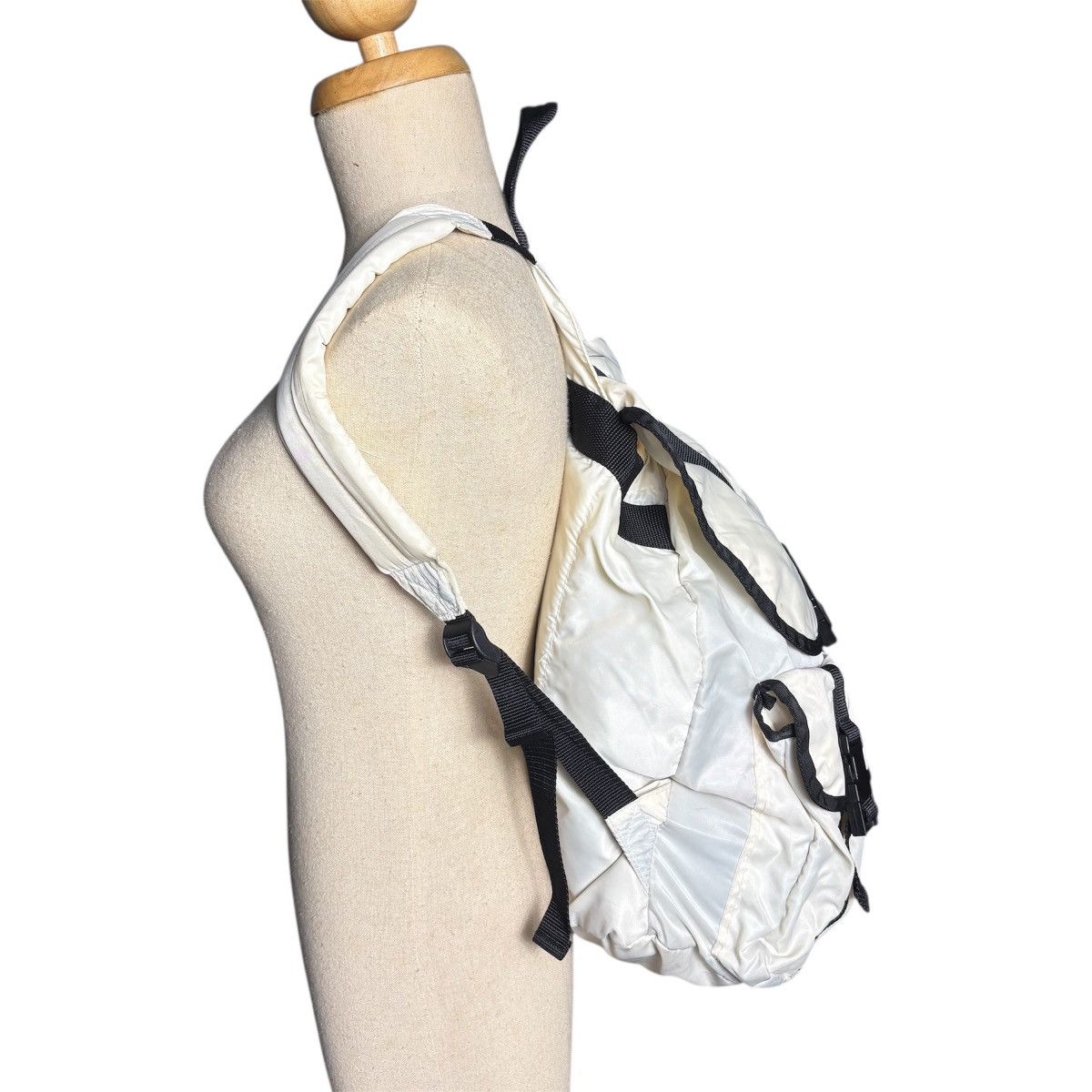 Girl Skateboards Vintage 90s Bitch Skateboards Nylon Backpack Size ONE SIZE - 3 Thumbnail