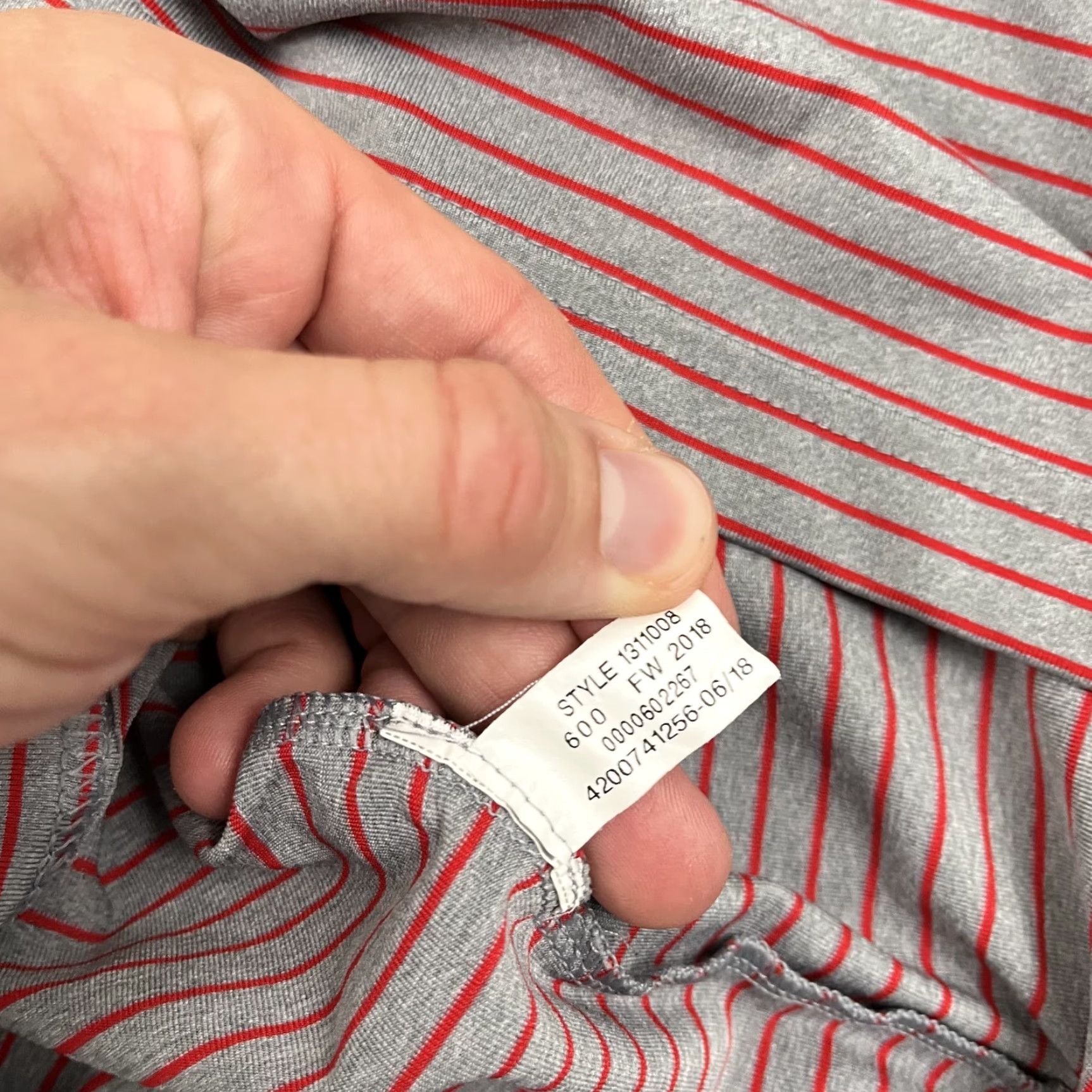 Under Armour Under Armour Polo Shirt Mens Large Gray Red Striped Heatgear Performance Golf Size US L / EU 52-54 / 3 - 6 Thumbnail