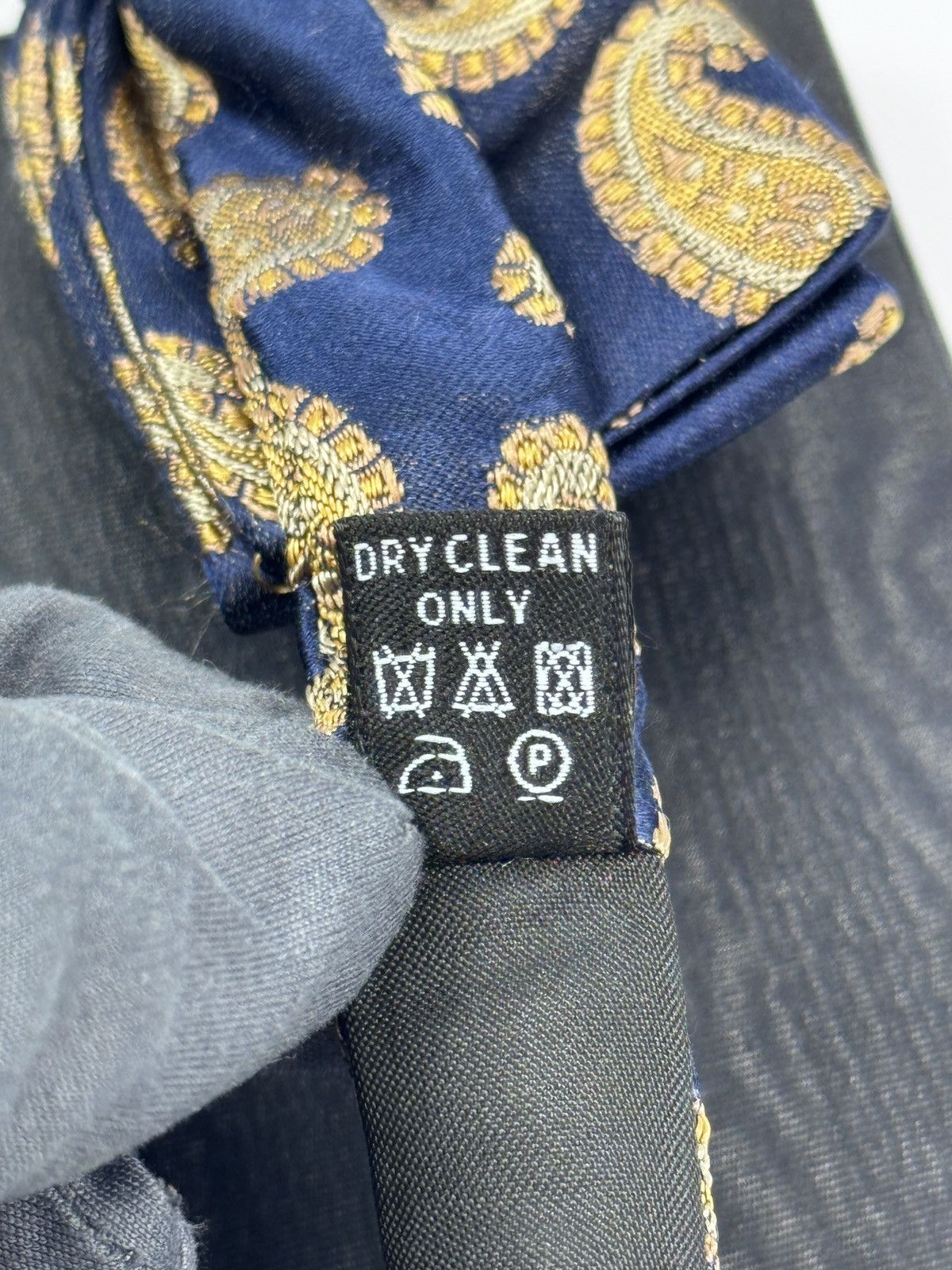 Dries Van Noten DRIES VAN NOTEN PAISLY SILK BOW-TIE Size ONE SIZE - 5 Thumbnail