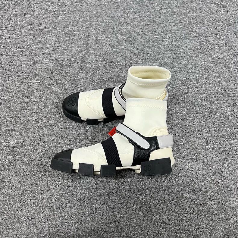 Chanel Chanel Panda Moon Shoes with Strap Size US 7 / IT 37 - 2 Thumbnail