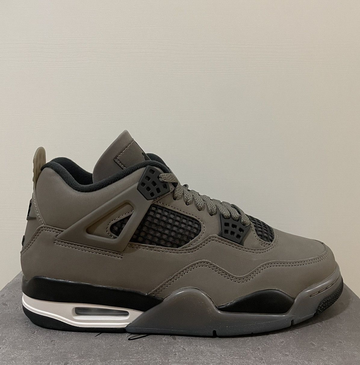Jordan Brand Air Jordan 4 “Cave Stone” Size US 9.5 / EU 42-43 - 7 Thumbnail