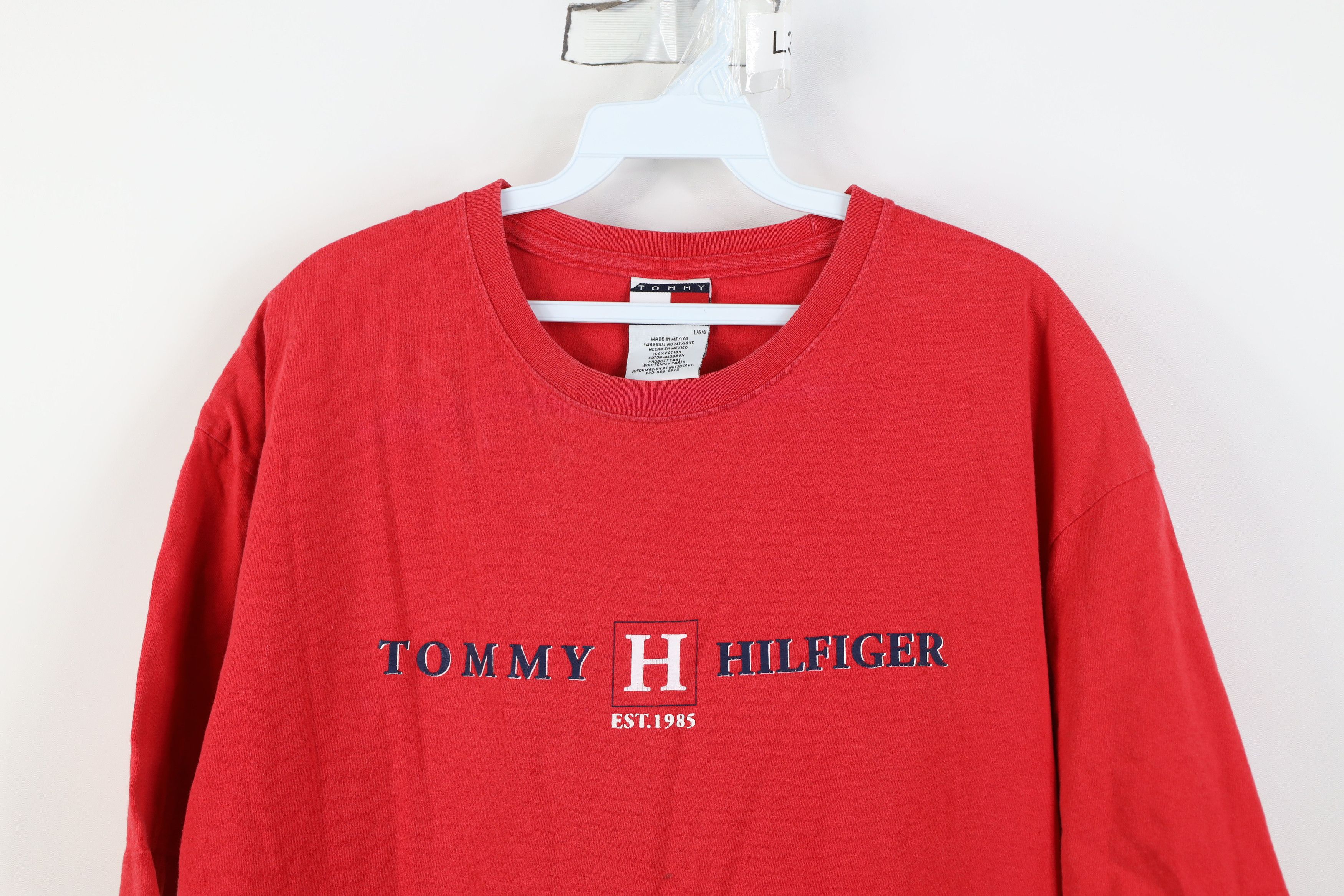 Tommy Hilfiger Vintage 90s Tommy Hilfiger Short Sleeve T-Shirt Red Size US L / EU 52-54 / 3 - 2 Thumbnail
