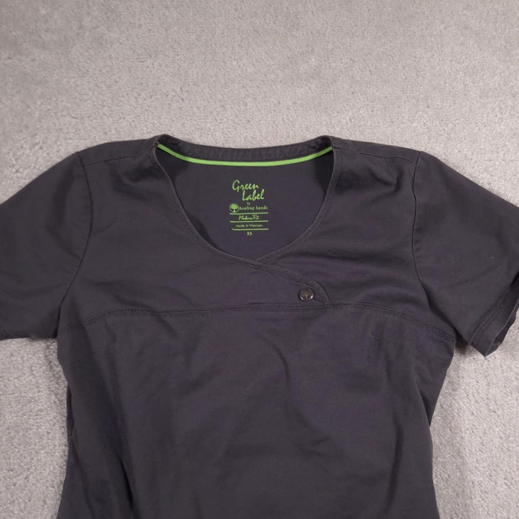 Vintage Healing Hands Green Label Scrub Top Womens XS Gray V Neck Pockets Nurse Medical Shirt Blouse Tunic Short Sleeve Slim Fit Size XS / US 0-2 / IT 36-38 - 3 Thumbnail