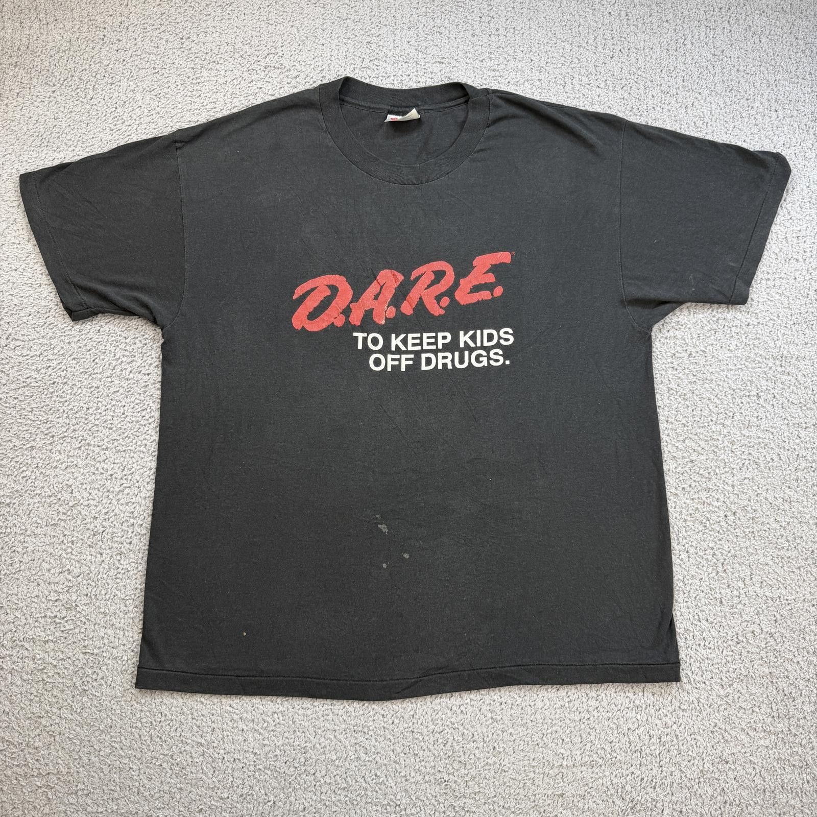 Hanes Vintage 90s D.A.R.E. To Keep Kids Off Drugs T Shirt USA Size US XL / EU 56 / 4 - 1 Thumbnail