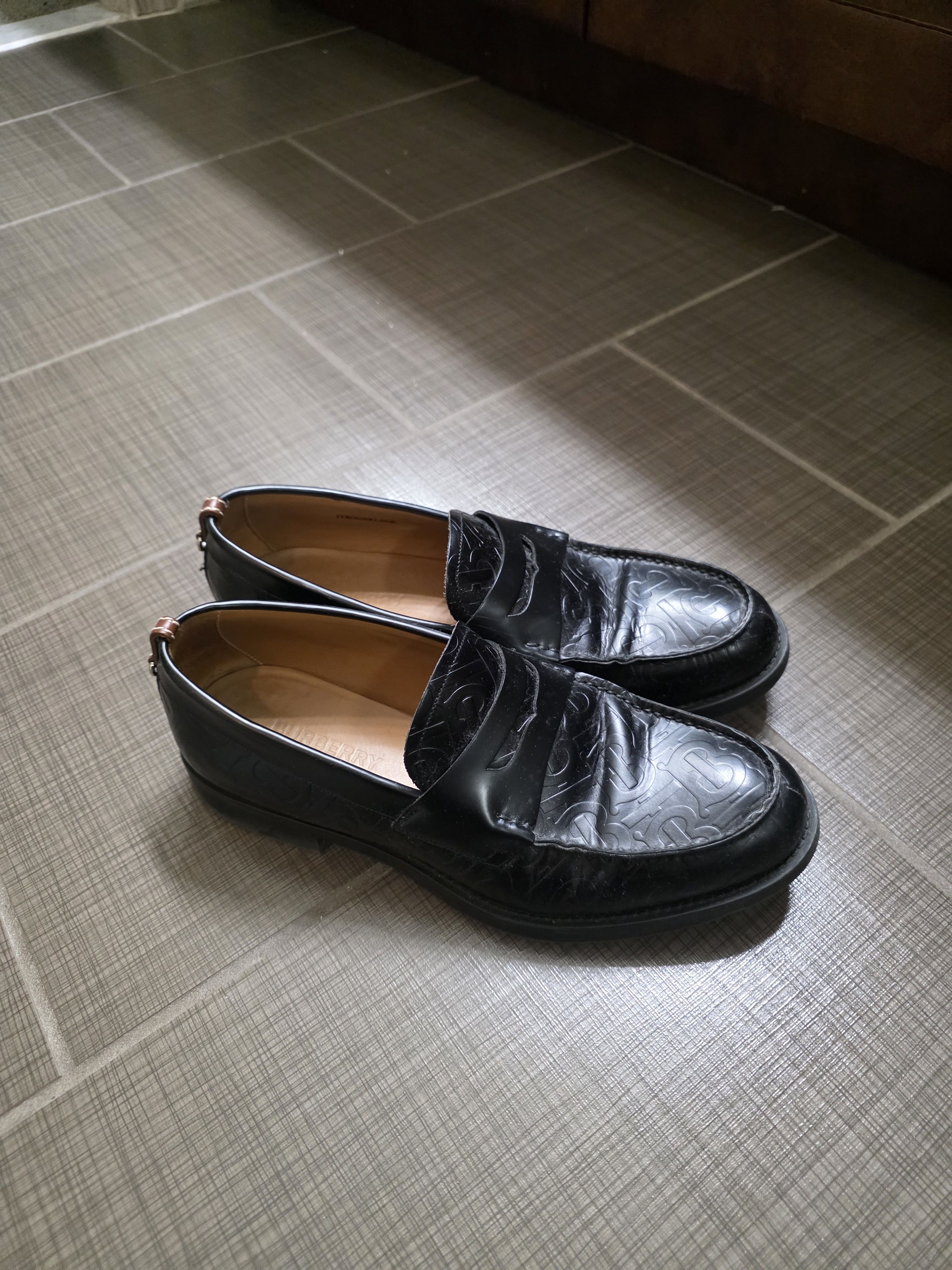 Burberry Burberry Emile Embossed Loafer Size US 8 / EU 41 - 1 Thumbnail