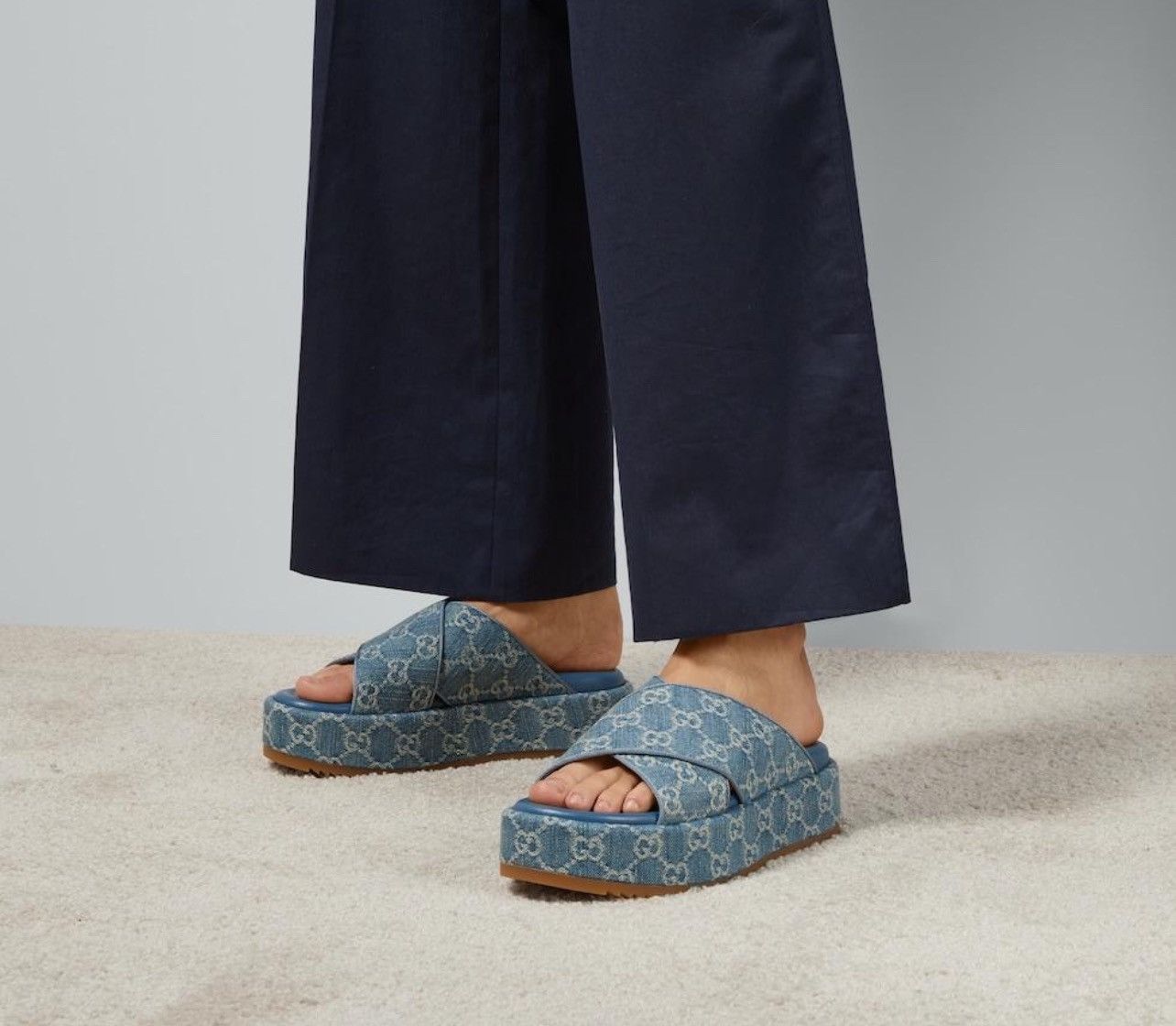 Gucci Gucci Denim Platform Slide Sandals in blue Size US 10 / IT 40 - 3 Thumbnail