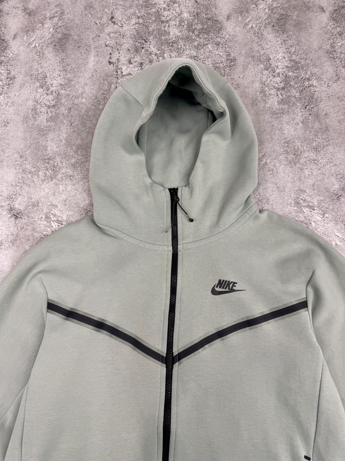 Nike Nike Men Tech Fleece Basic Zip Hoodie Grey/Green Size S Size US S / EU 44-46 / 1 - 2 Thumbnail