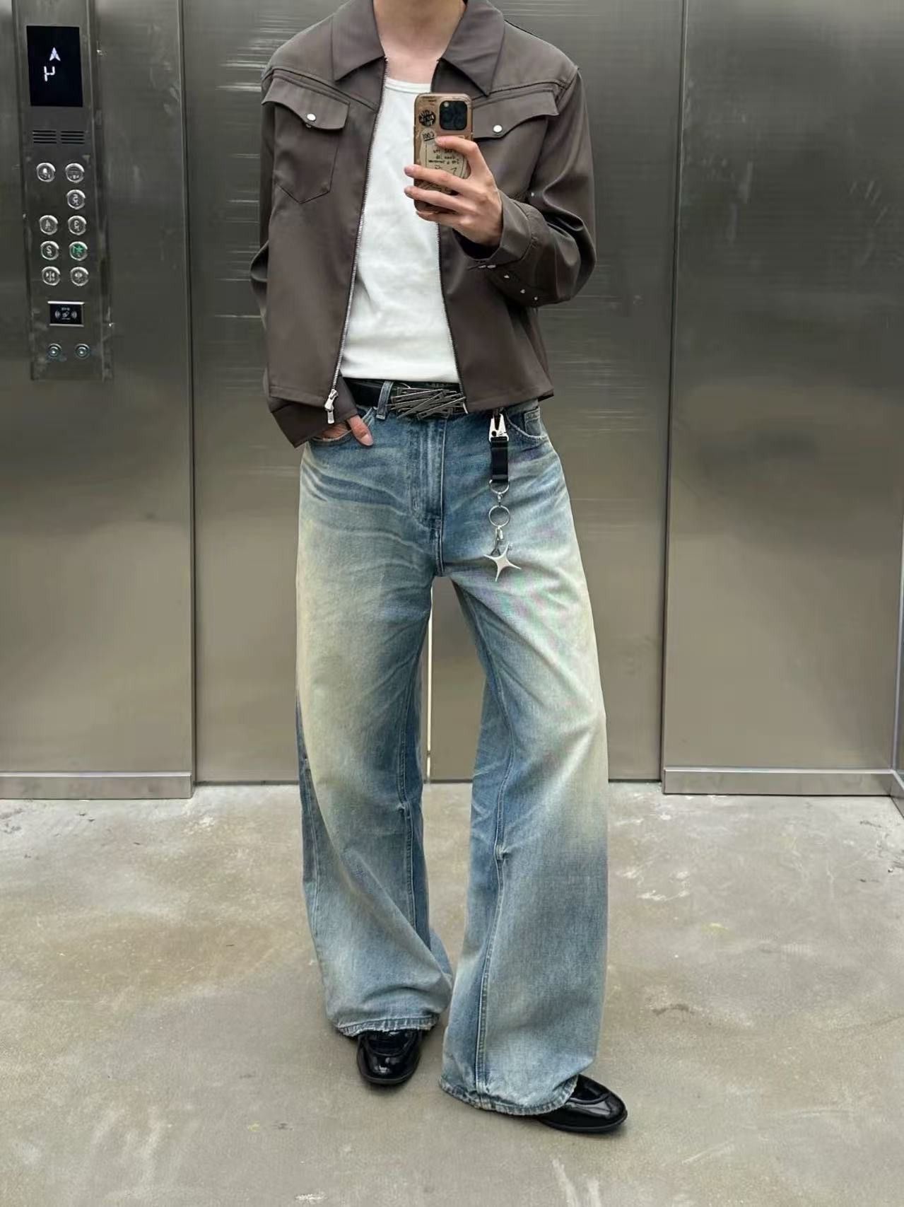 Japanese Brand Washed blue straight loose cleanfit distressed jeans for men Size US 32 / EU 48 - 1 Thumbnail
