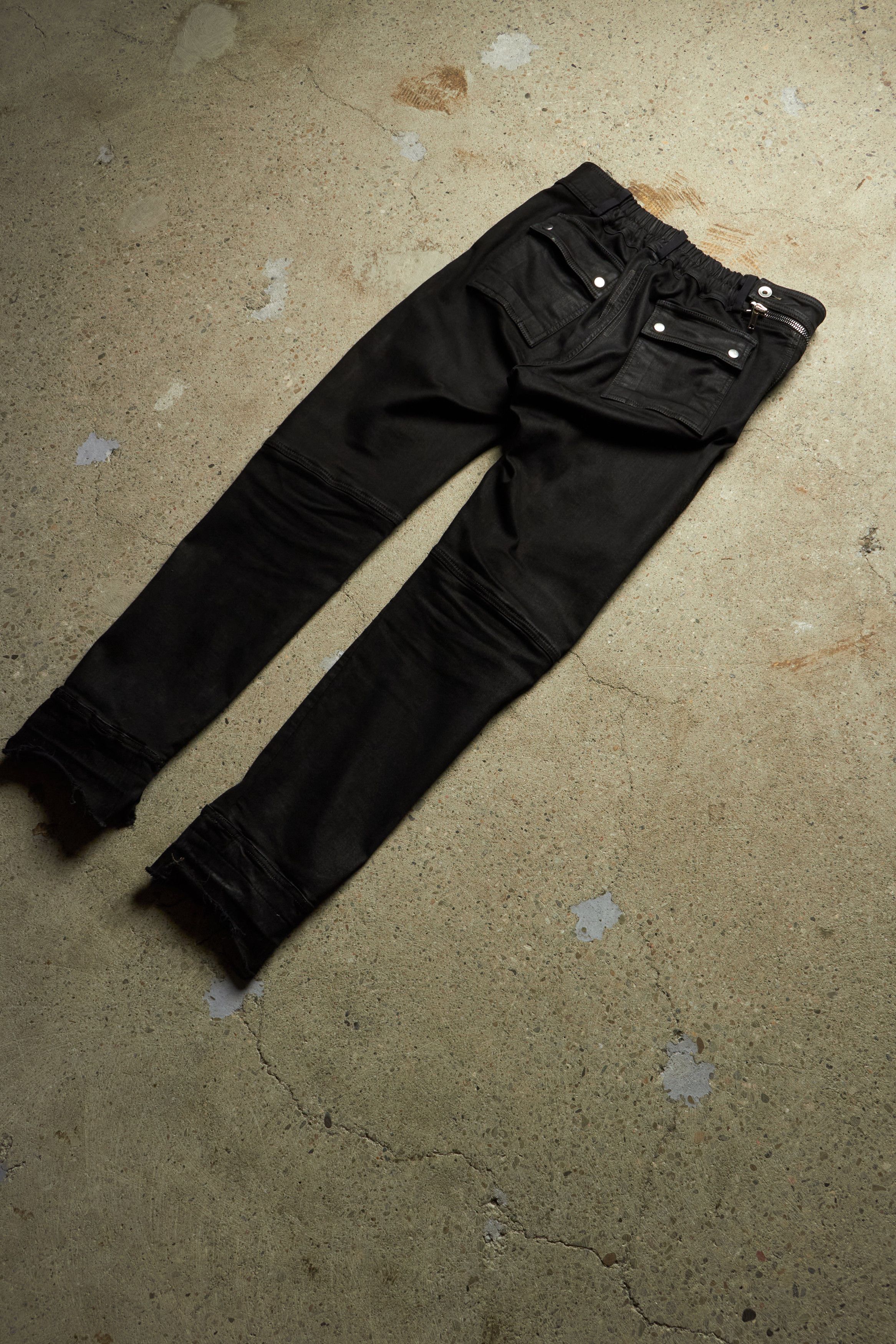 Rick Owens Drkshdw SS23 [EDFU] AIRCUT ASYMMETRICAL ZIPPED WAXED PANTS Size US 34 / EU 50 - 7 Thumbnail