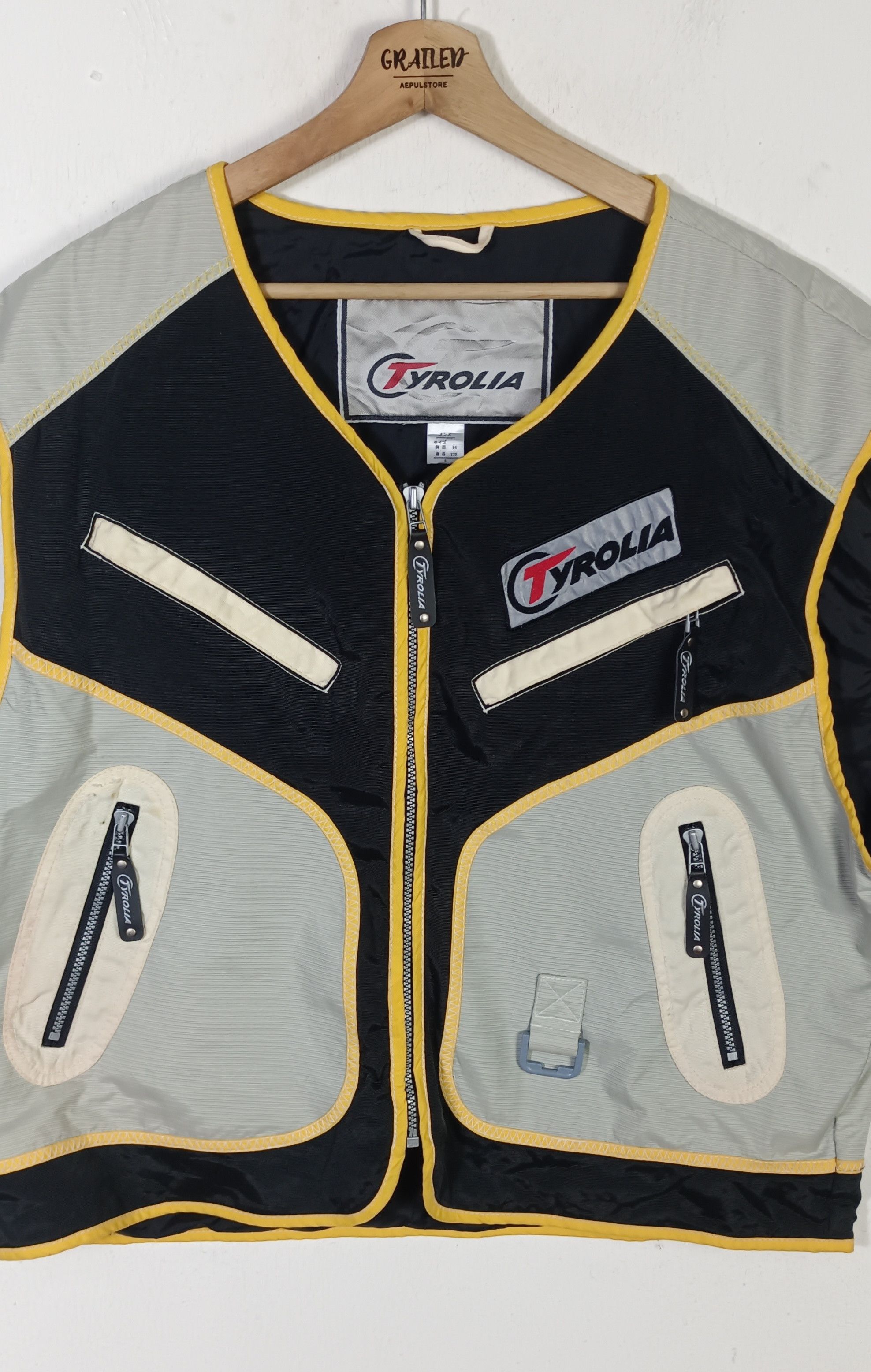 Japanese Brand Tyrolla Fishing Vest Tactical Pocket Size US XXL / EU 58 / 5 - 4 Thumbnail