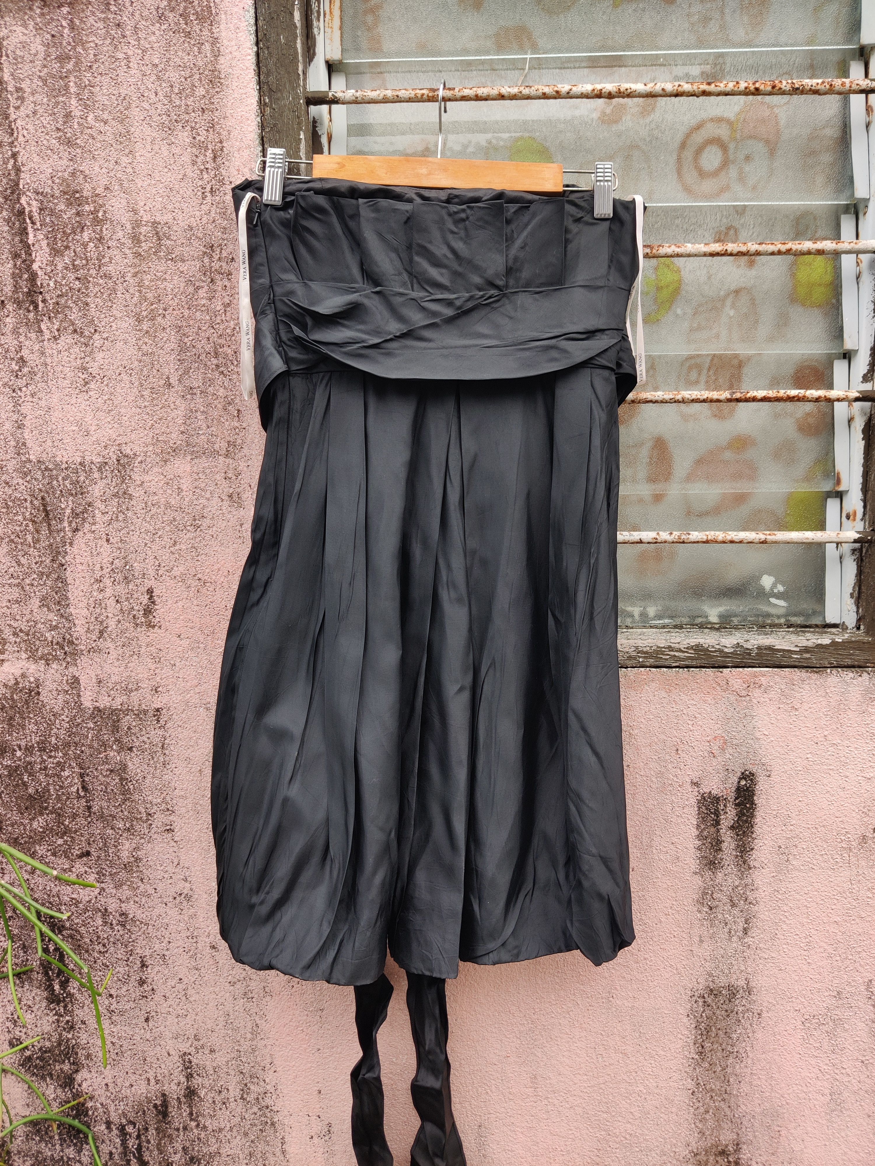 Vera Wang × Vintage Vintage Vera Wang Maids Bondage Wedding Skirt Size 26" / US 2 / IT 38 - 5 Thumbnail
