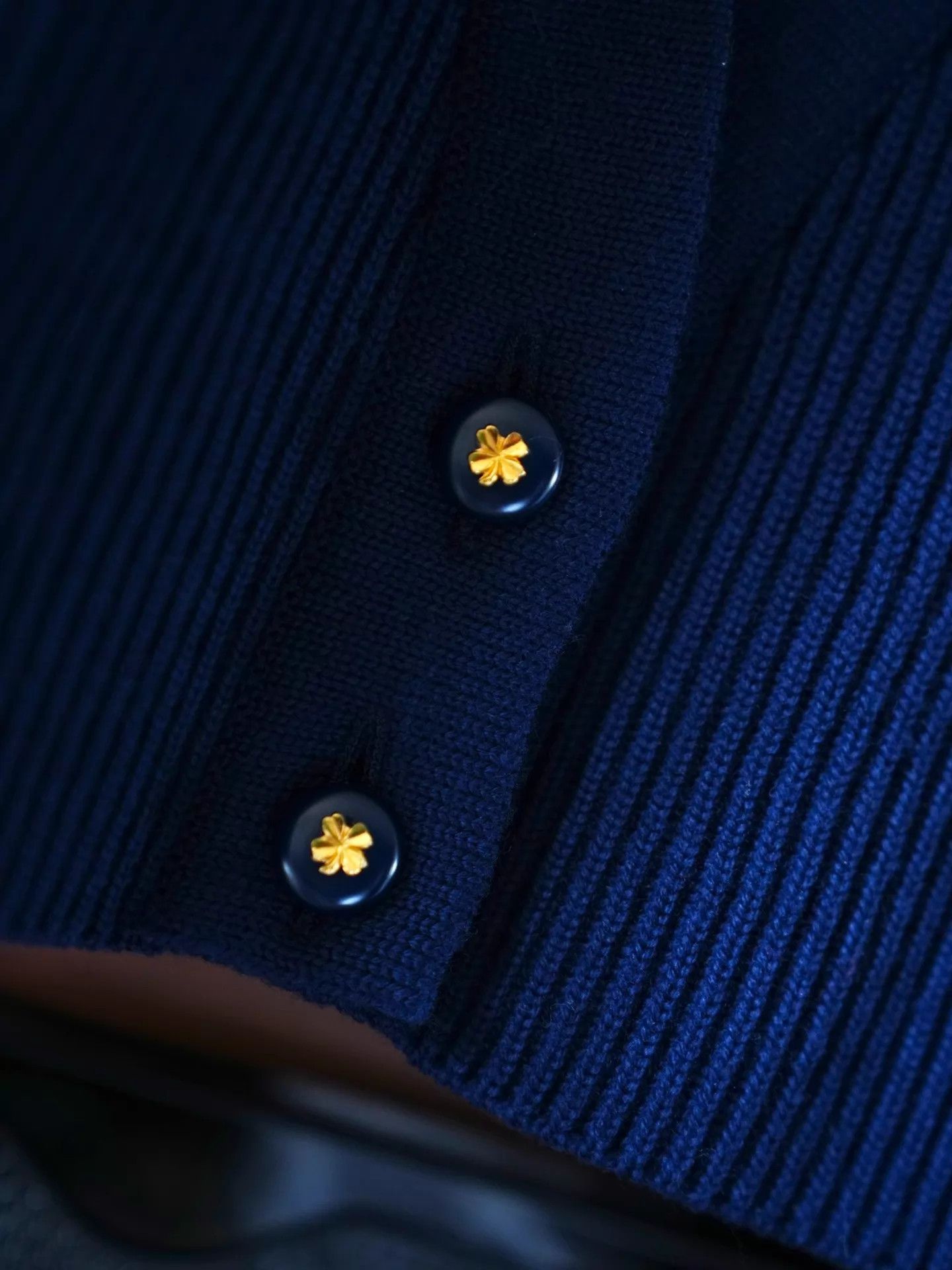 Chanel Chanel 1989 Vintage Royal Blue Wool Crewneck Sweater FR38 French Made Size S / US 4 / IT 40 - 5 Thumbnail