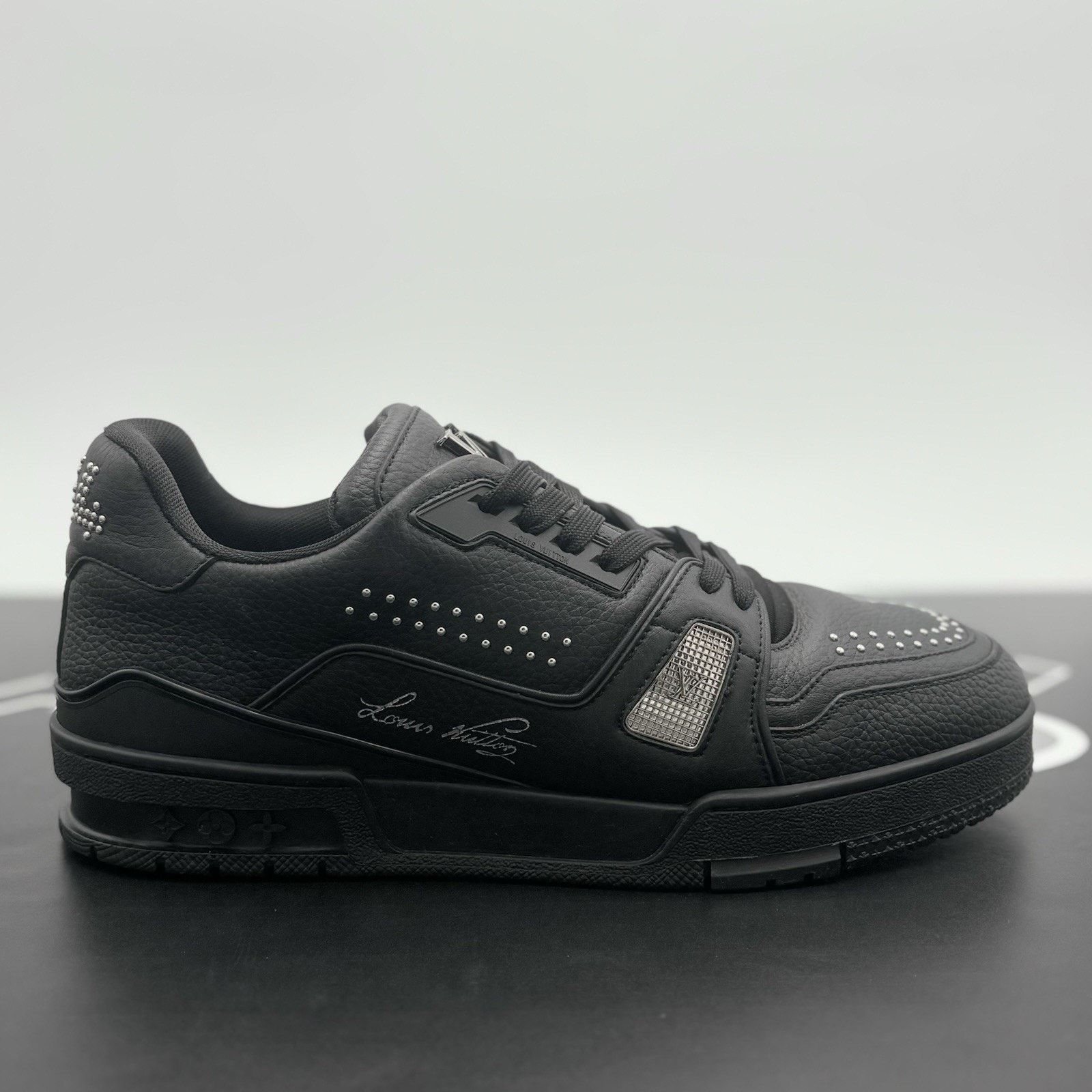 Louis Vuitton 9-9.5 Louis Vuitton Studded Trainer ' Black ' | SUPER CLEAN! Size US 9 / EU 42 - 2 Thumbnail