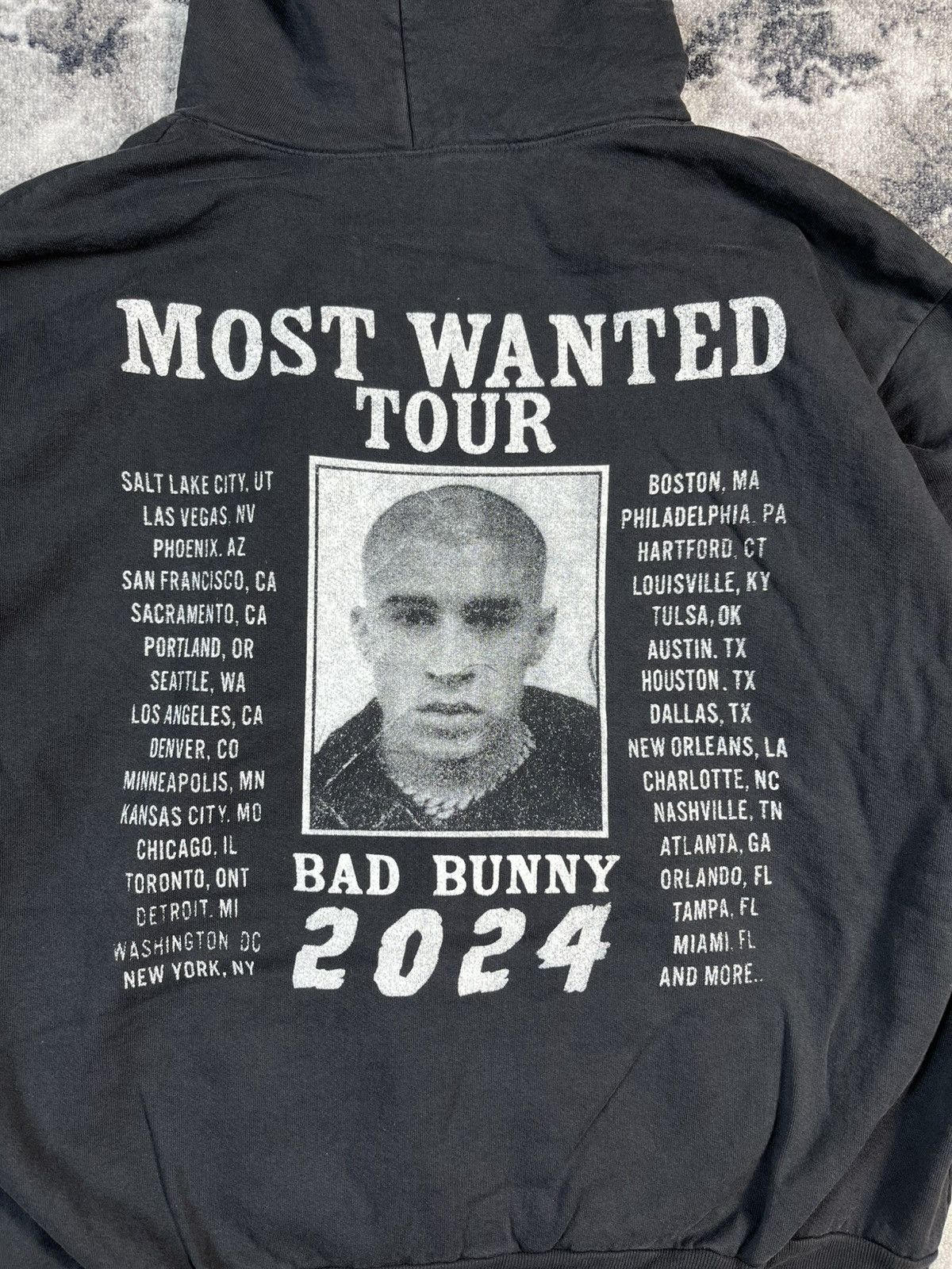 Other Bad Bunny Most Wanted Tour Hoodie 2024 XL Size US XL / EU 56 / 4 - 12 Thumbnail