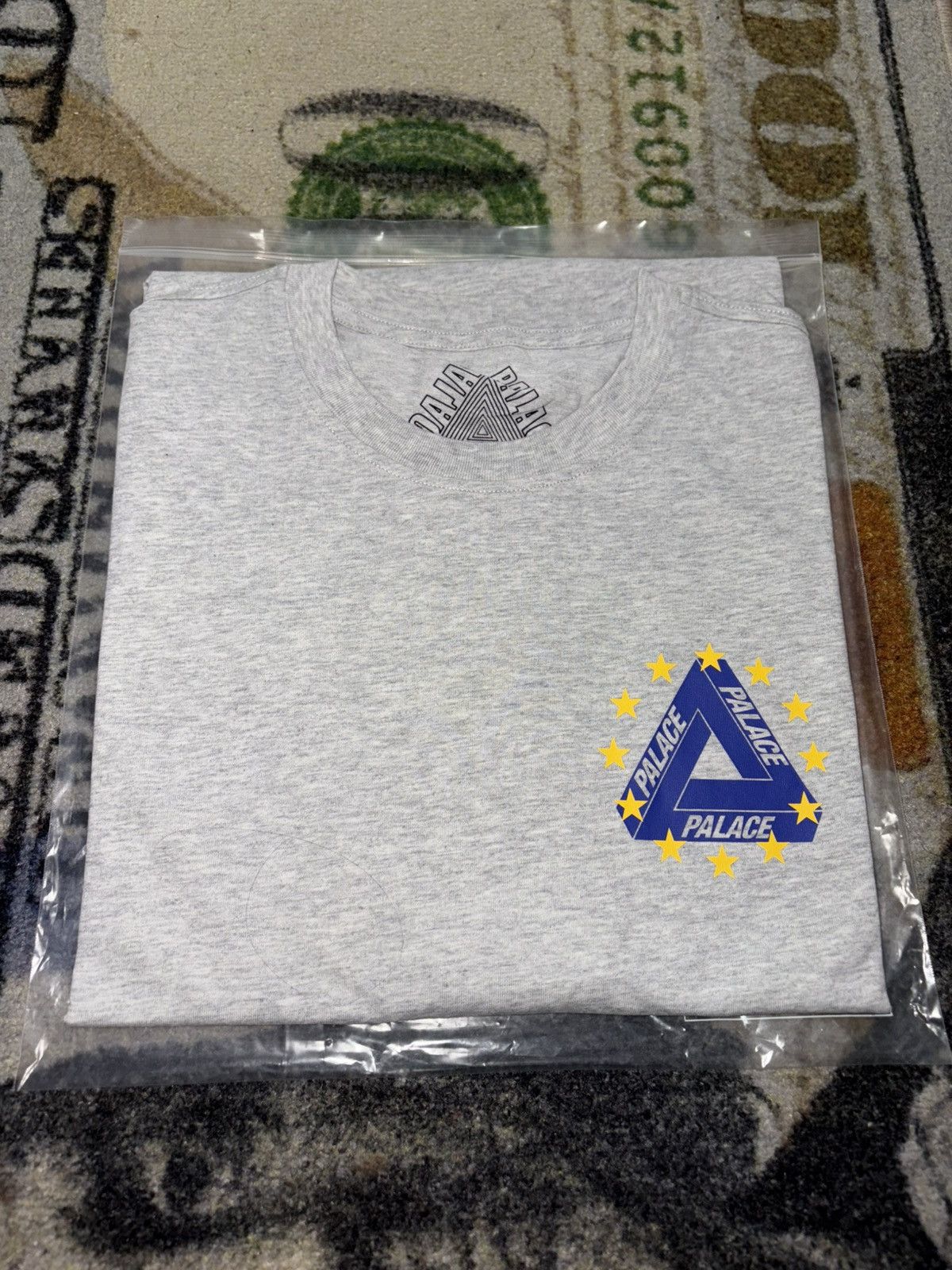 Palace Palace EU European Union Tri Ferg T-Shirt Size US XL / EU 56 / 4 - 1 Thumbnail