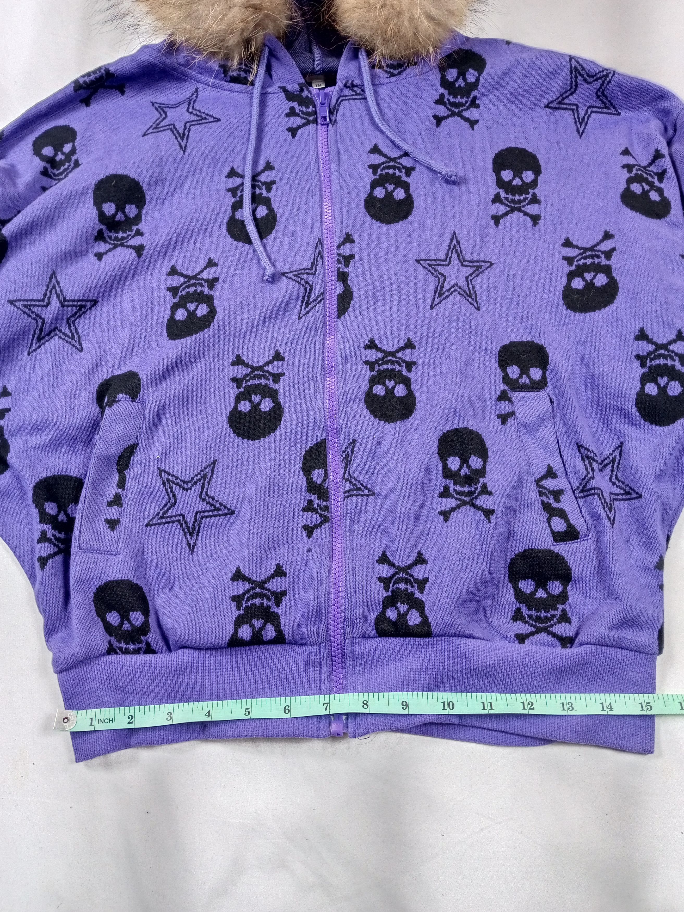 Japanese Brand 2000s Petit Berry Skull Print - Batwing Fur hoodie Size US M / EU 48-50 / 2 - 8 Thumbnail