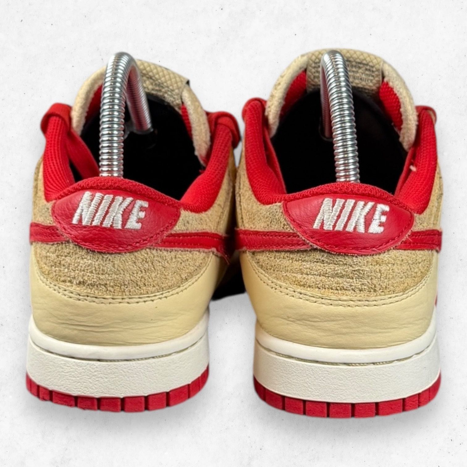 Nike Nike Dunk Low SE Strawberry Waffle Size 8 HJ9100-294 Size US 8 / EU 41 - 8 Thumbnail