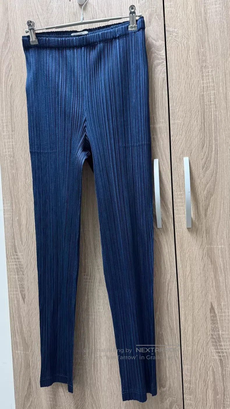 Issey Miyake Issey Miyake Narrow Straight-Leg Pants Size 26" / US 2 / IT 38 - 2 Thumbnail