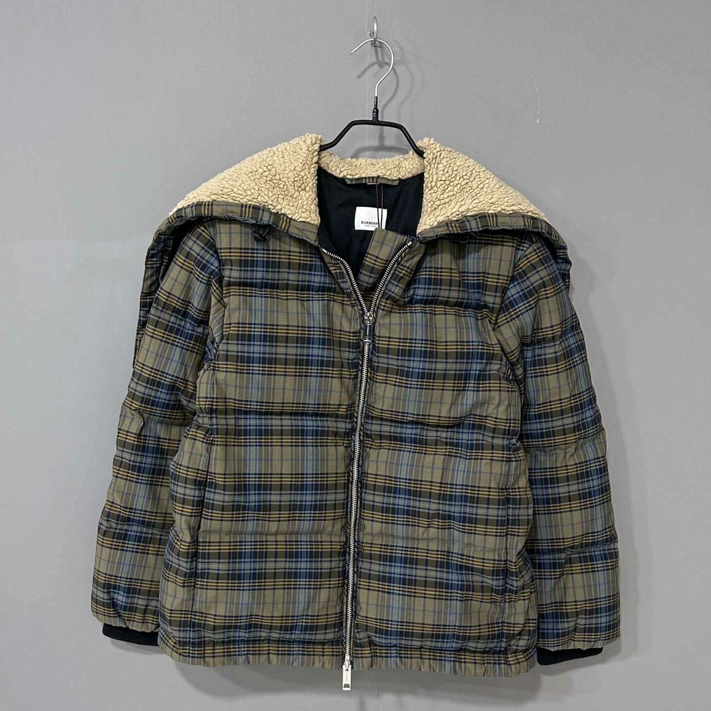 Burberry Burberry Lamb Fur Collar Check Down Jacket Size S / US 4 / IT 40 - 1 Thumbnail