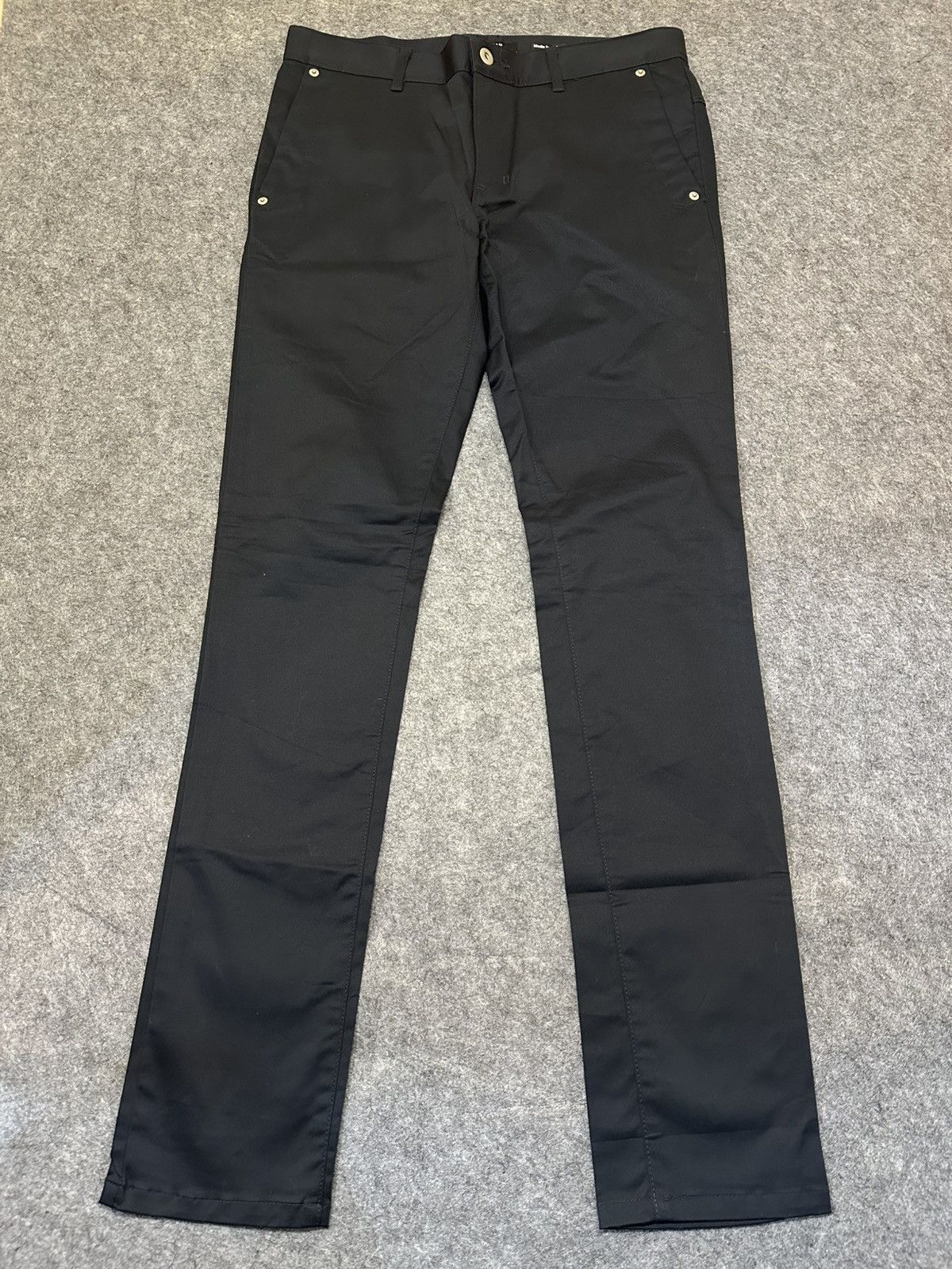 Morgan Homme Morgan Homme men's chinos featuring a classic button. Size US 32 / EU 48 - 1 Thumbnail