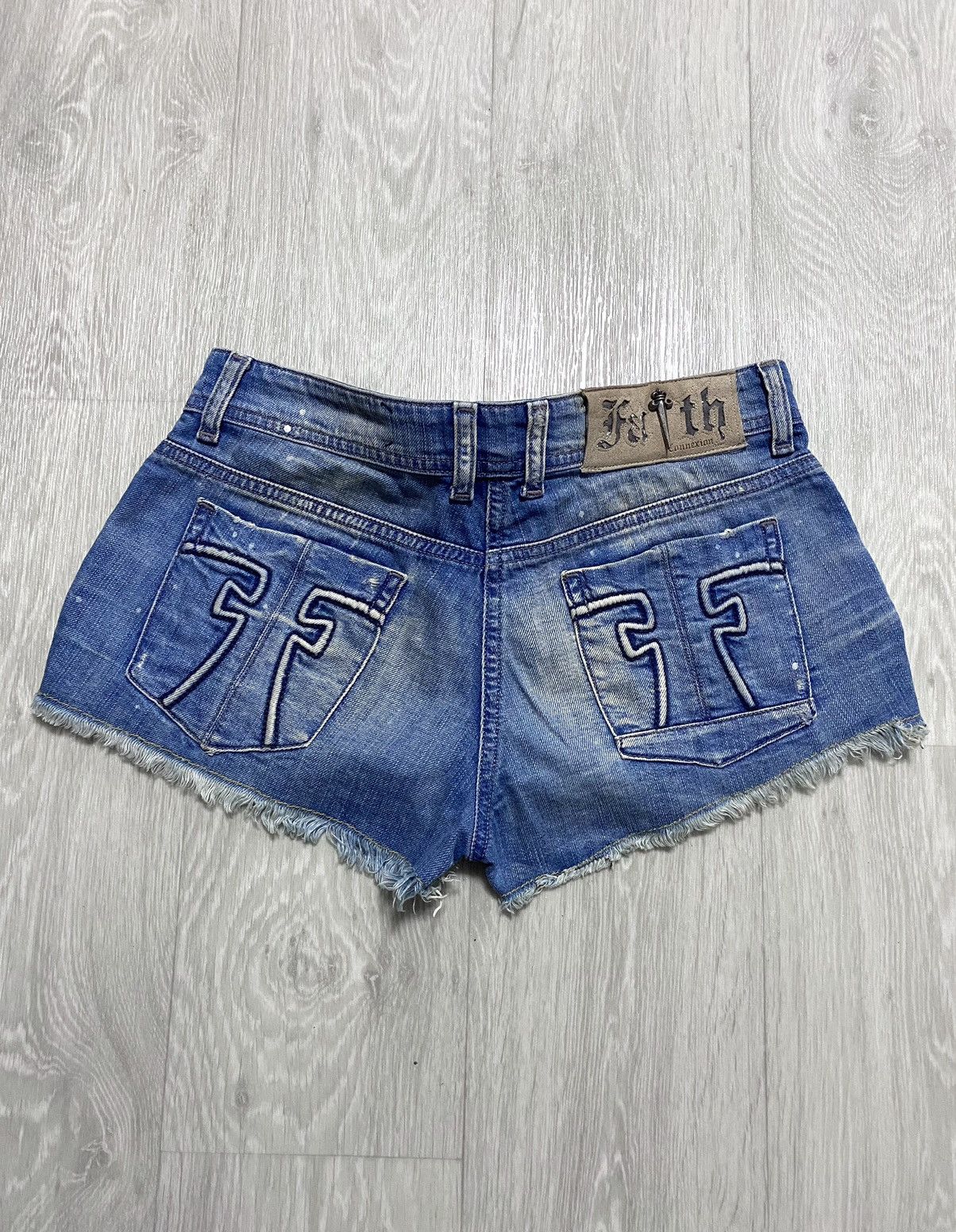 Faith Connexion Women’s Destroyed Washed Paint Splatter Denim Mini Shorts Size 25" / US 0 / IT 36 - 3 Thumbnail