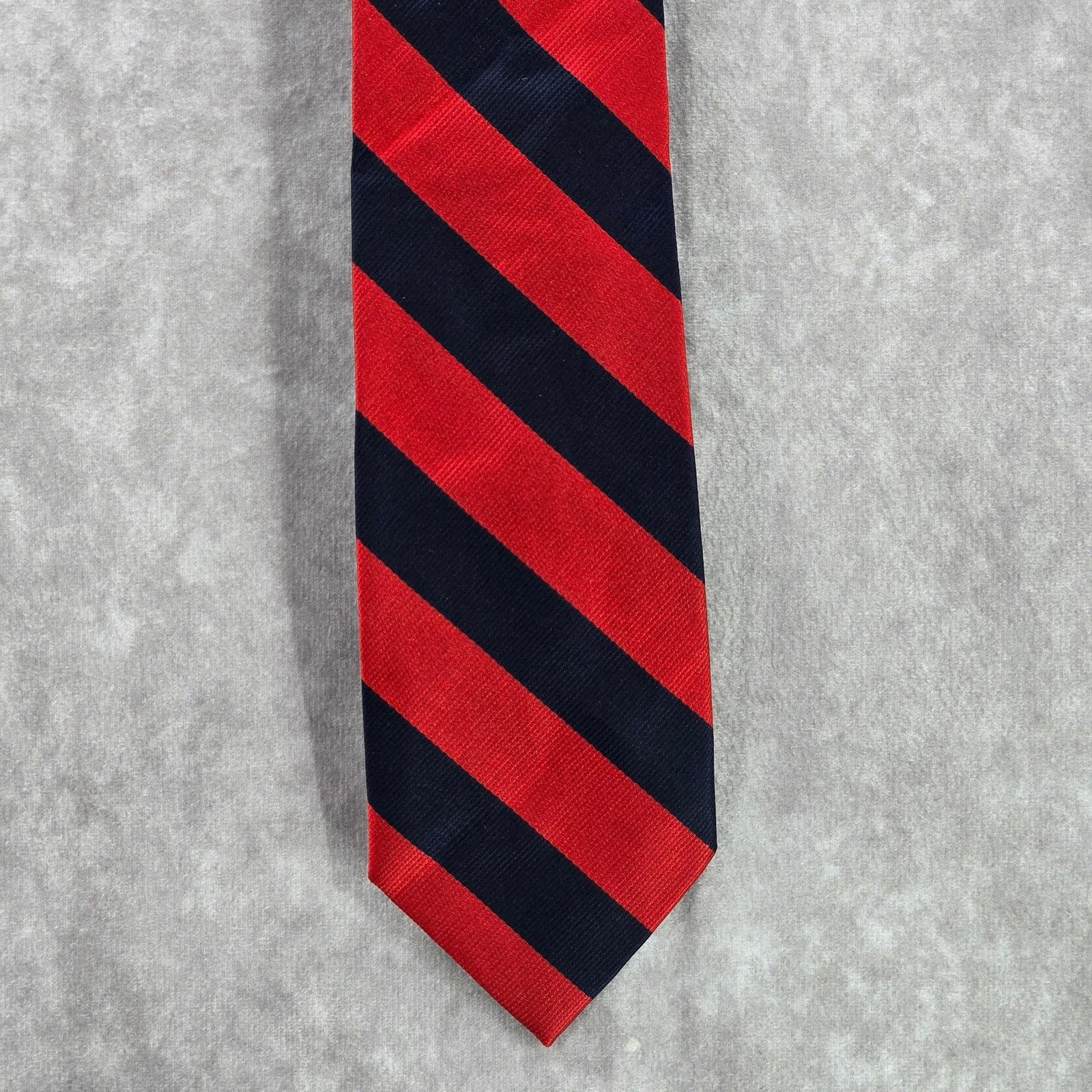 Haggar Haggar Red Blue Stripe 75% Silk 25% Polyester Neck Tie Size 30 - 1 Thumbnail