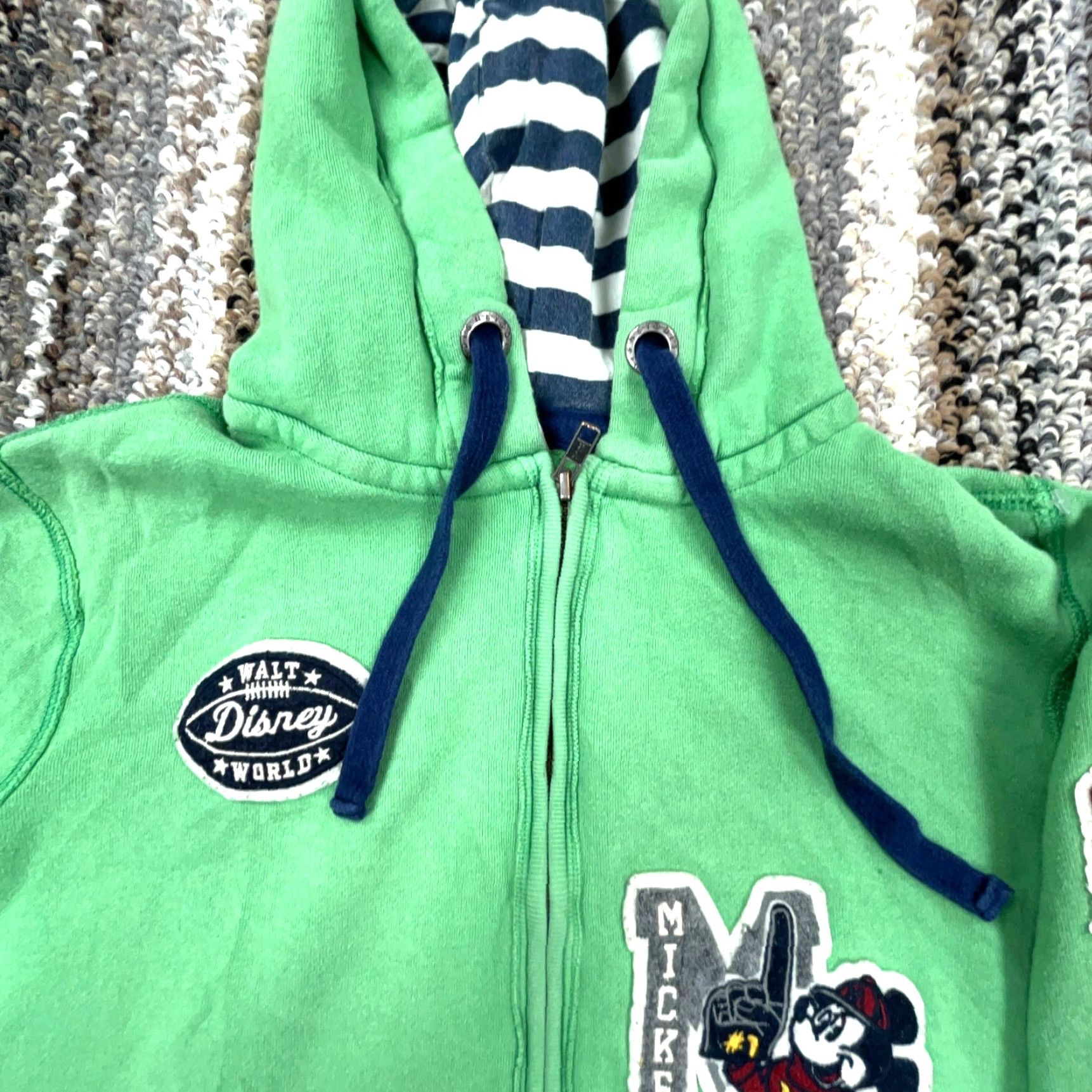 Disney Disney Parks Authentic Hoodie Women M Green Sweatshirt Jacket Mickey World Cartoon Logo Embroidered Full Zip Pockets All Seasons Short Sleeve not— Size M / US 6-8 / IT 42-44 - 4 Thumbnail