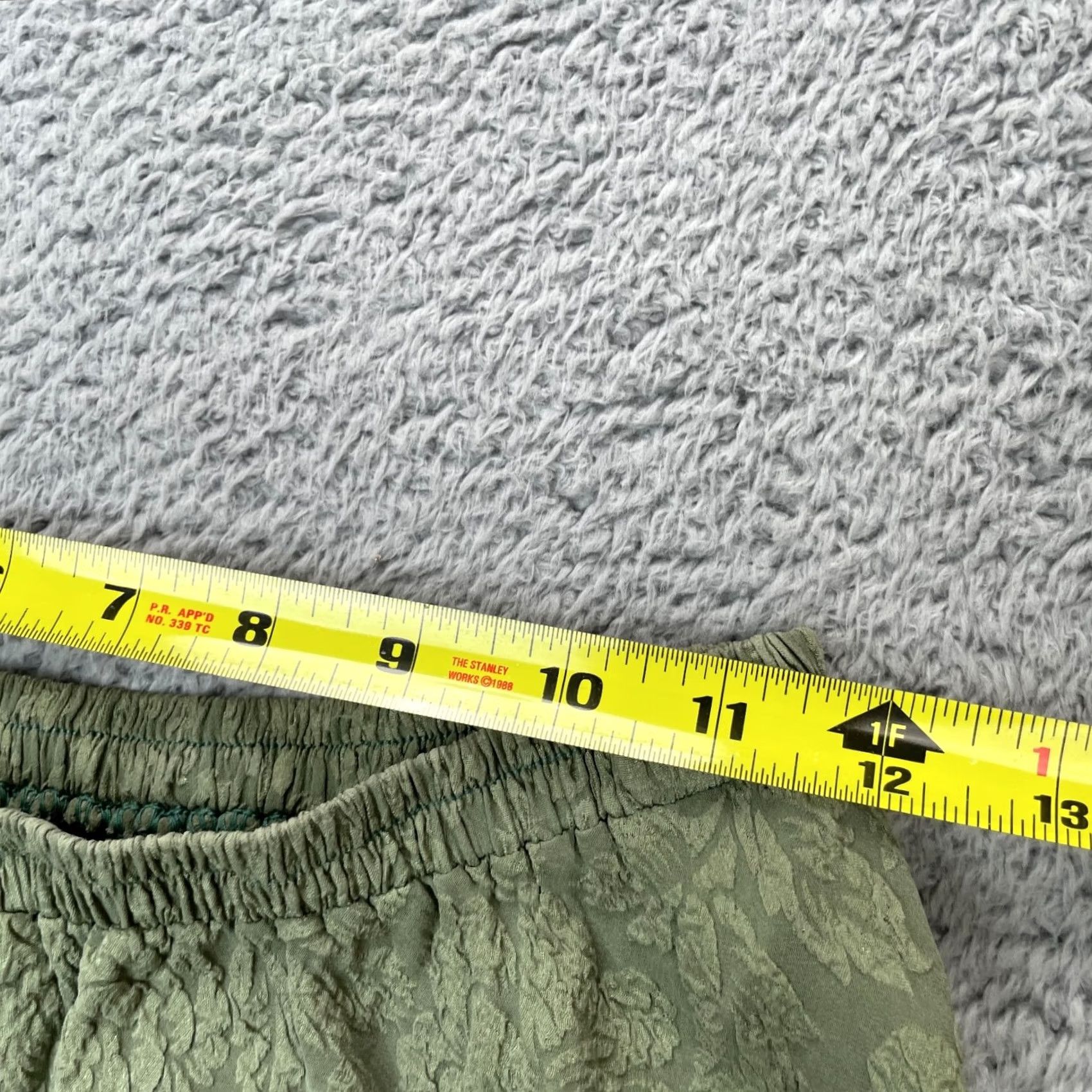Vintage VINTAGE URU Skirt Womens S Green Maxi Floral Textured Front Slit Cottagecore Skirt City Retro Size 28" / US 6 / IT 42 - 8 Thumbnail