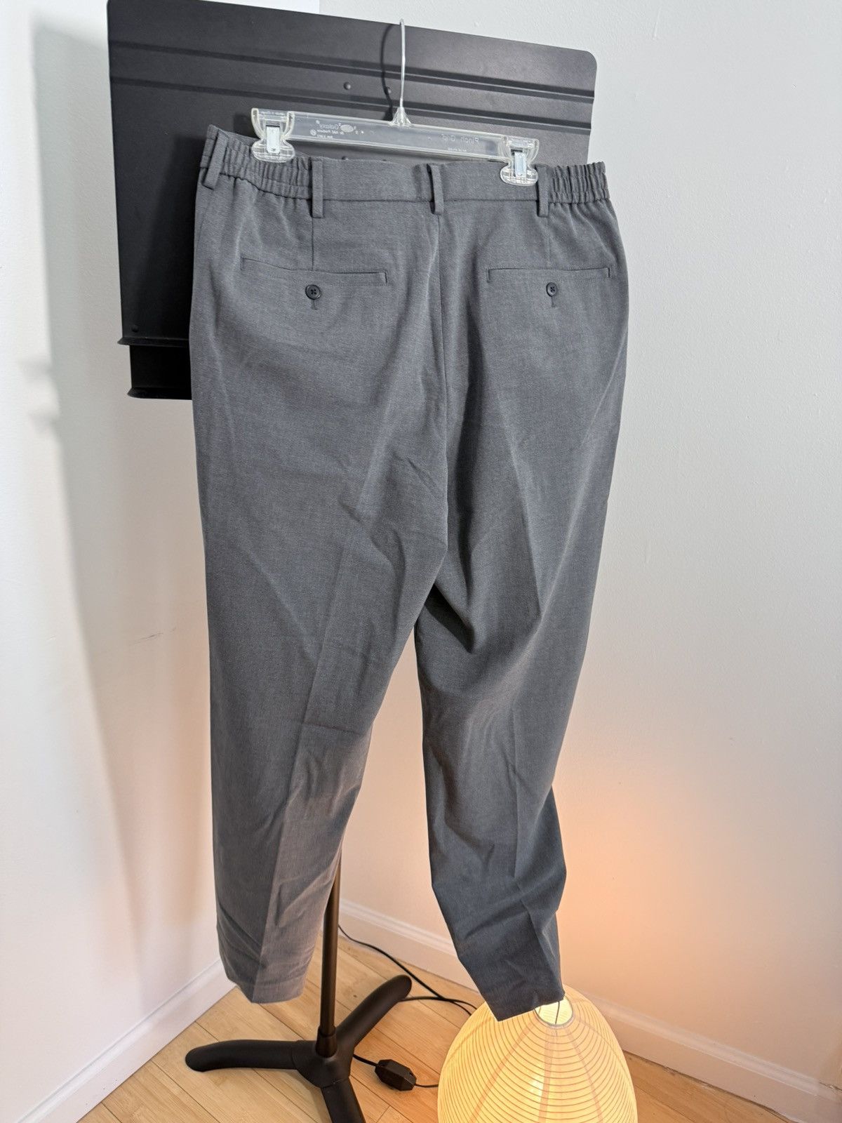 Uniqlo Uniqlo Gray Pleated Trousers Size US 34 / EU 50 - 2 Thumbnail