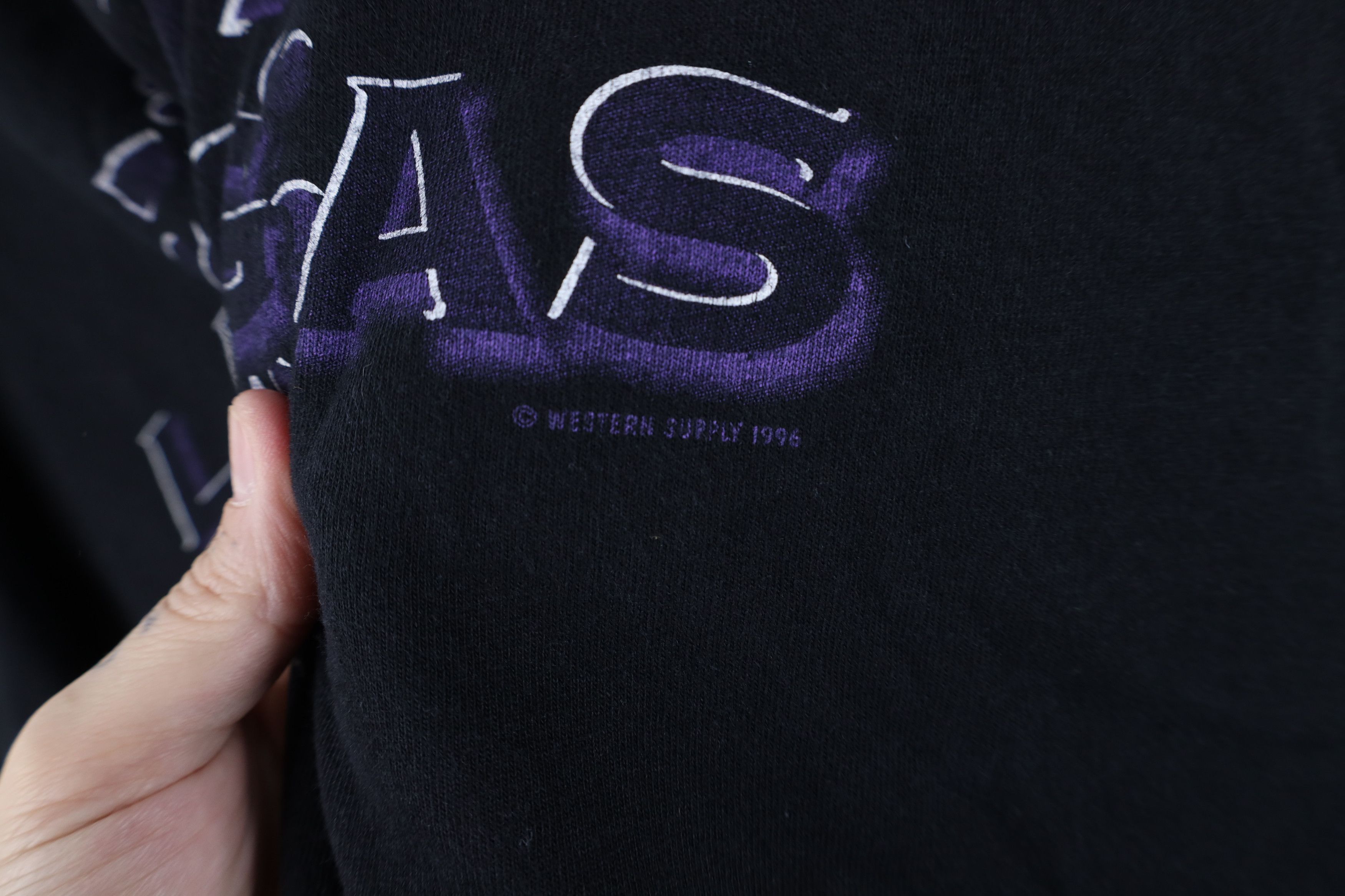 Vintage Vintage 90s Streetwear Las Vegas Money Cards T-Shirt USA Size US XL / EU 56 / 4 - 5 Thumbnail